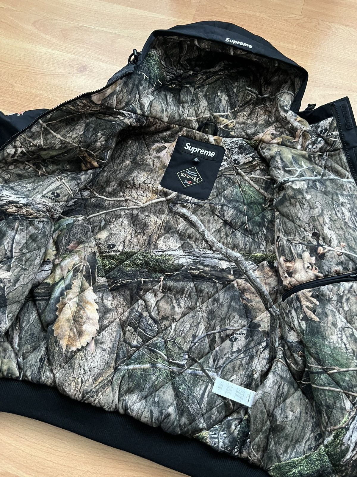 Supreme Supreme x GORE TEX x Mossy Oak waterproof jacket black large Size US L / EU 52-54 / 3 - 11 Thumbnail