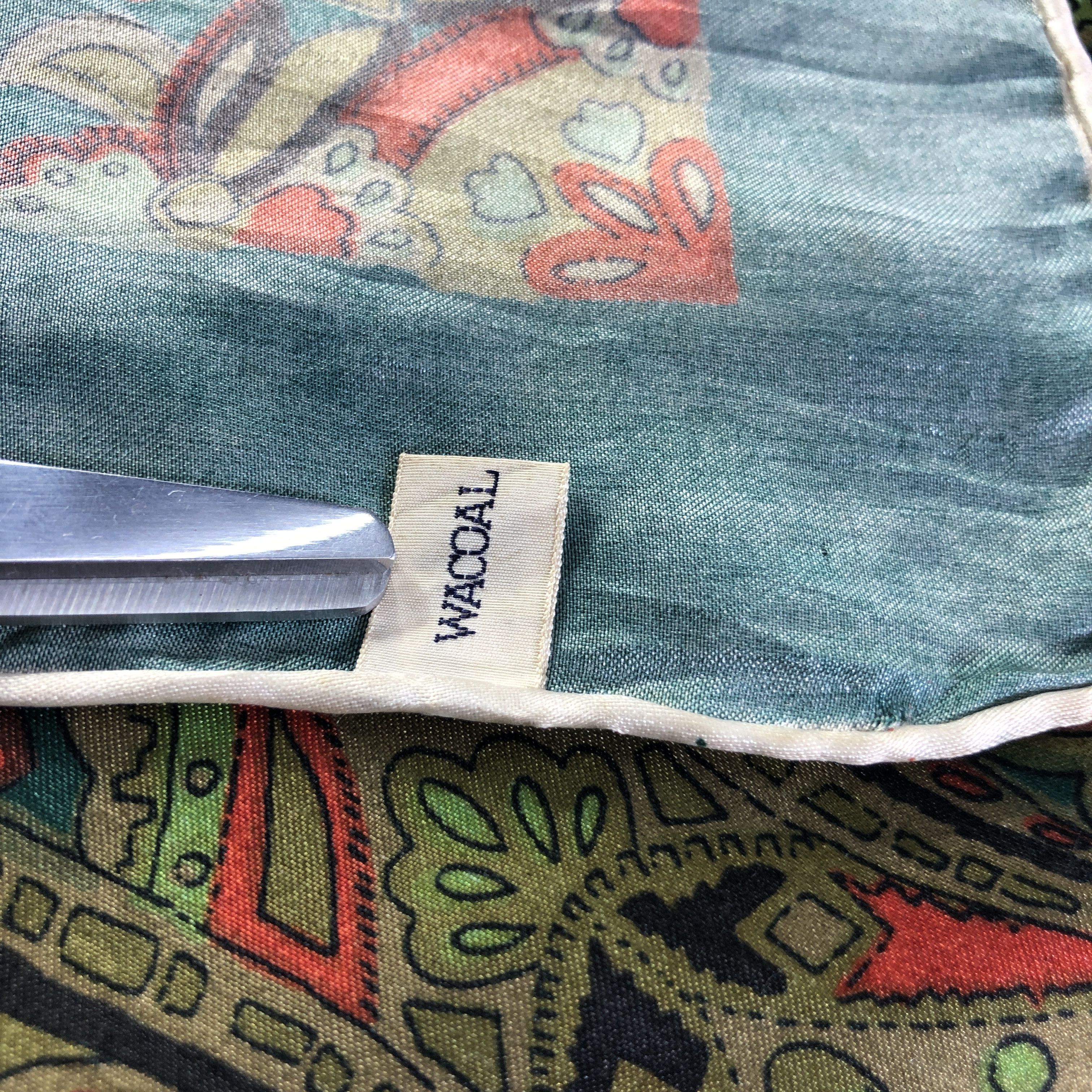 Vintage Wacoal Floral Hand Rolled Silk Scarf M972 Size ONE SIZE - 5 Thumbnail