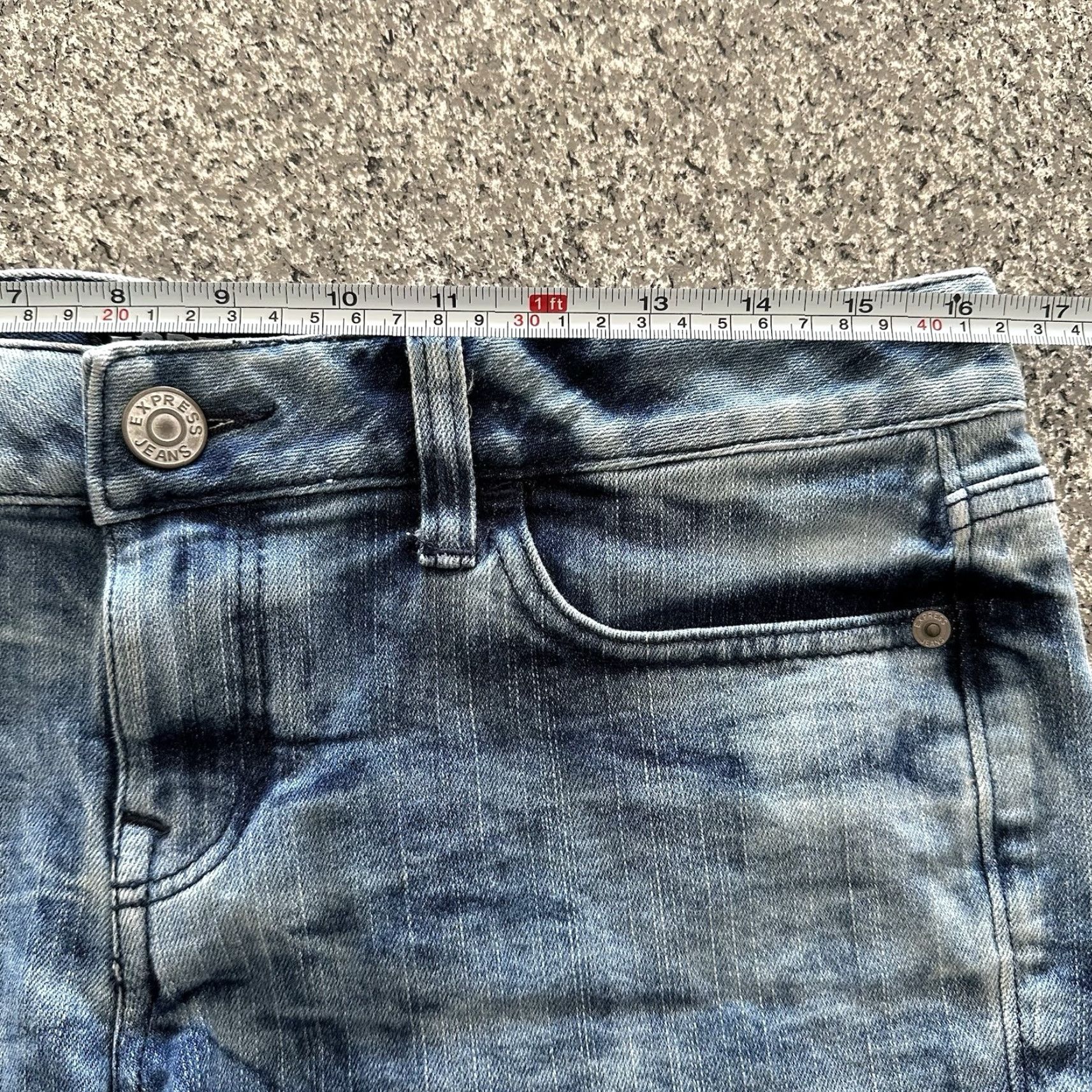 Express Express Jeans Denim Shorts Womens 6 Low Rise Micro Booty Short Cut Off 2” Inseam - 2" Inseam Size 24" / US 00 / IT 34 - 5 Thumbnail