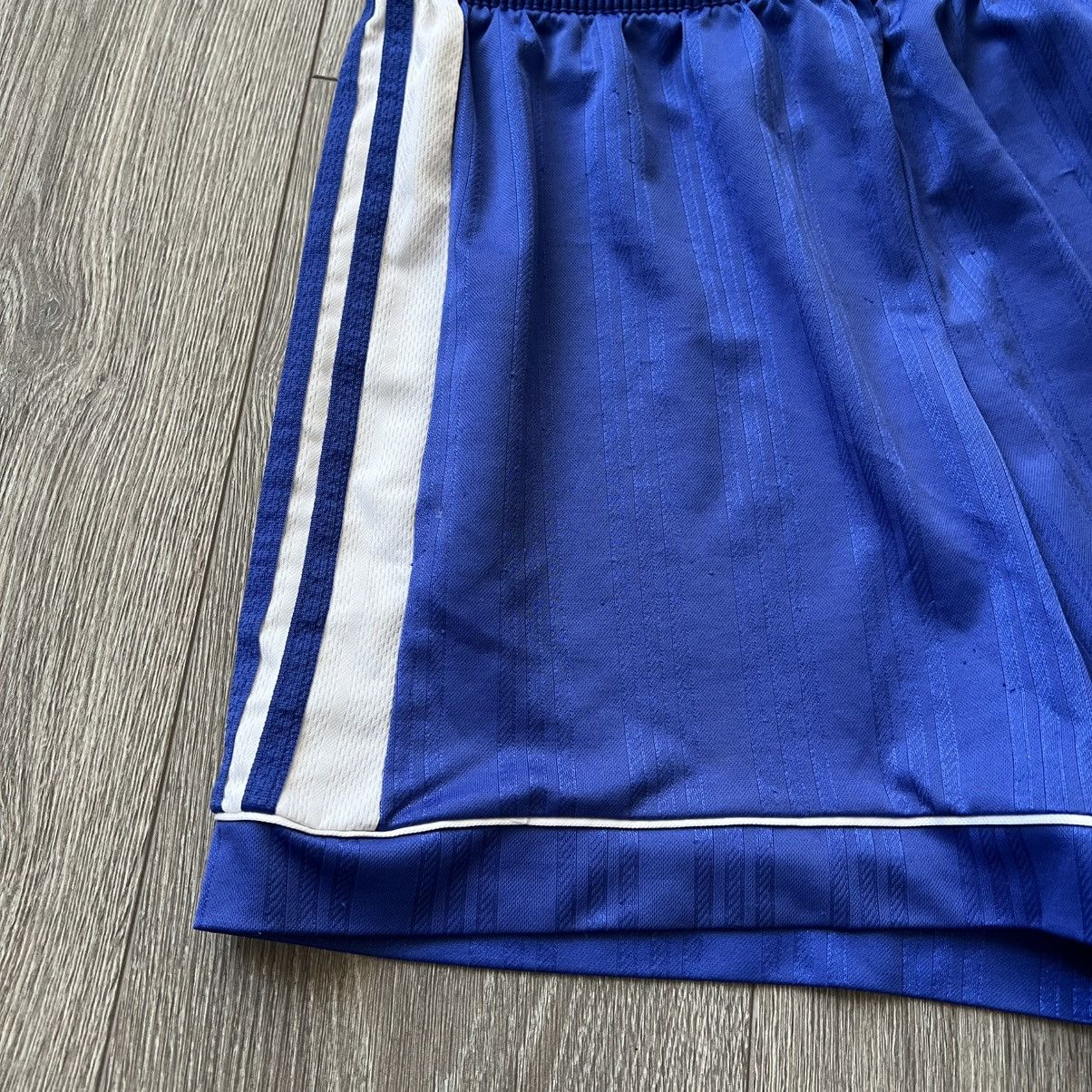 Adidas Vintage 90s Adidas Shorts Size M Size US 32 / EU 48 - 2 Thumbnail
