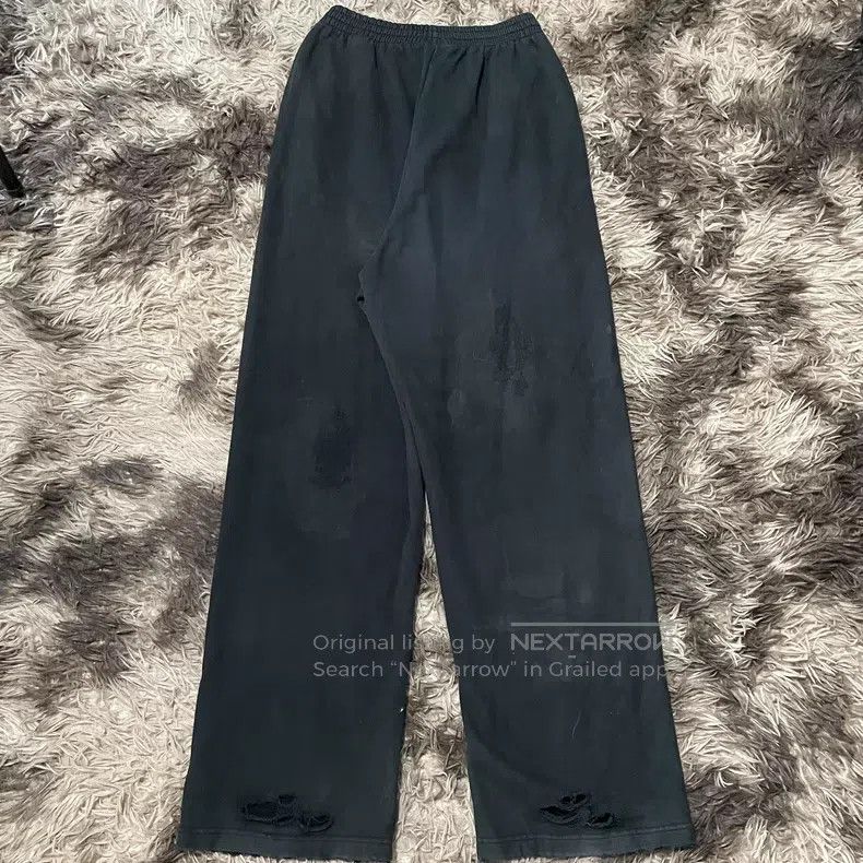 Balenciaga Balenciaga size XS Manchester United Badge Embroidery Logo Size US 27 - 2 Thumbnail