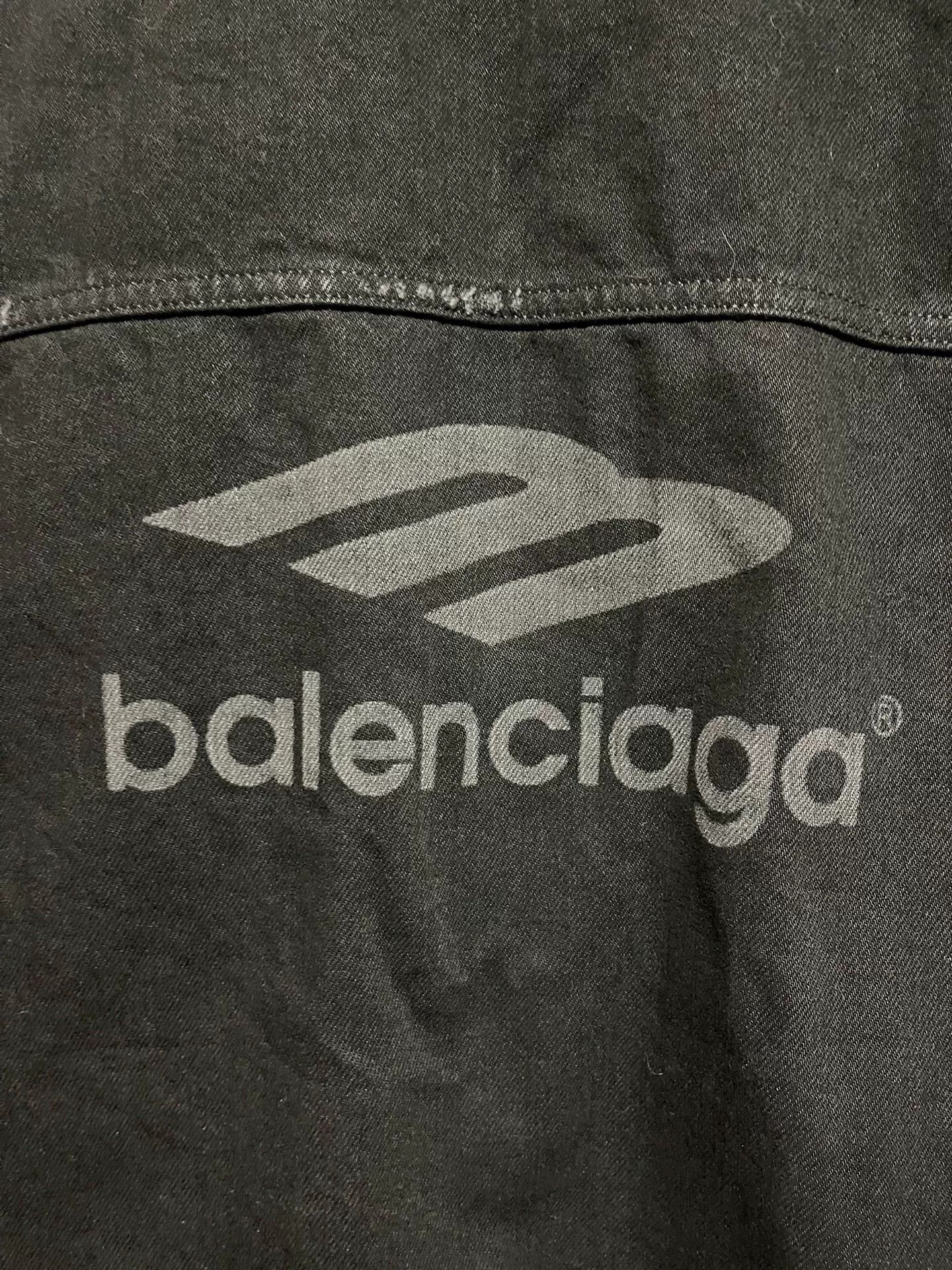 Balenciaga balenciaga faded black denim jacket size S Size US S / EU 44-46 / 1 - 5 Thumbnail