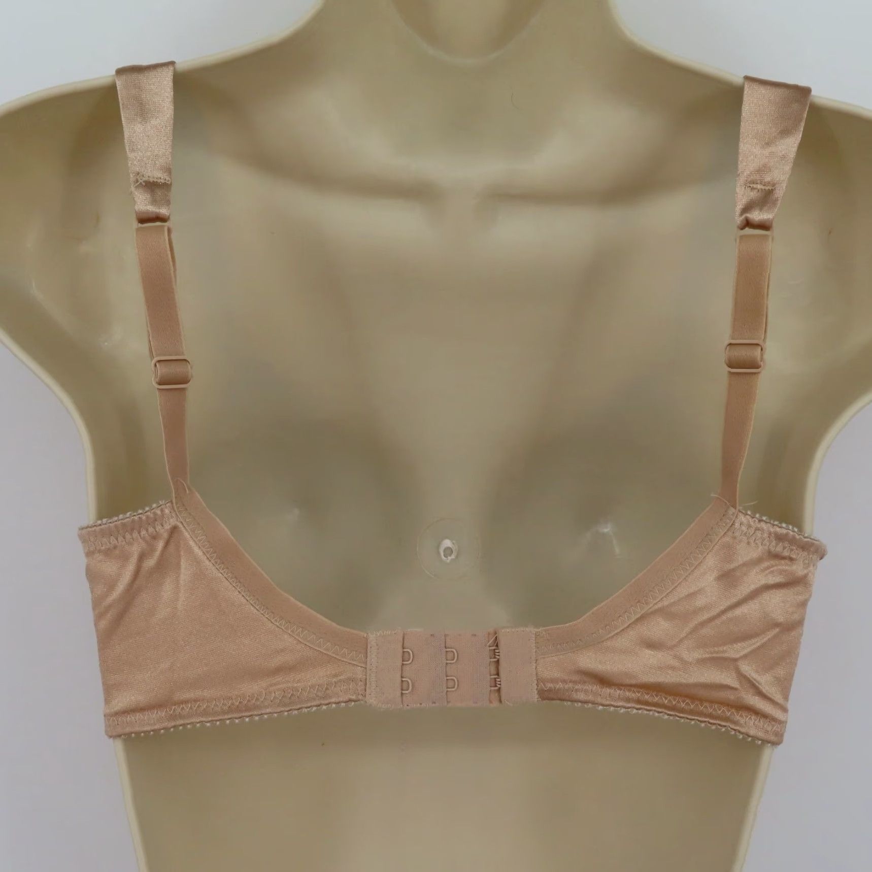Vintage VINTAGE Bestform Fascination 34C 6662 Beige Shiny Satin Underwire Wide Strap Bra VTG Size ONE SIZE - 6 Thumbnail