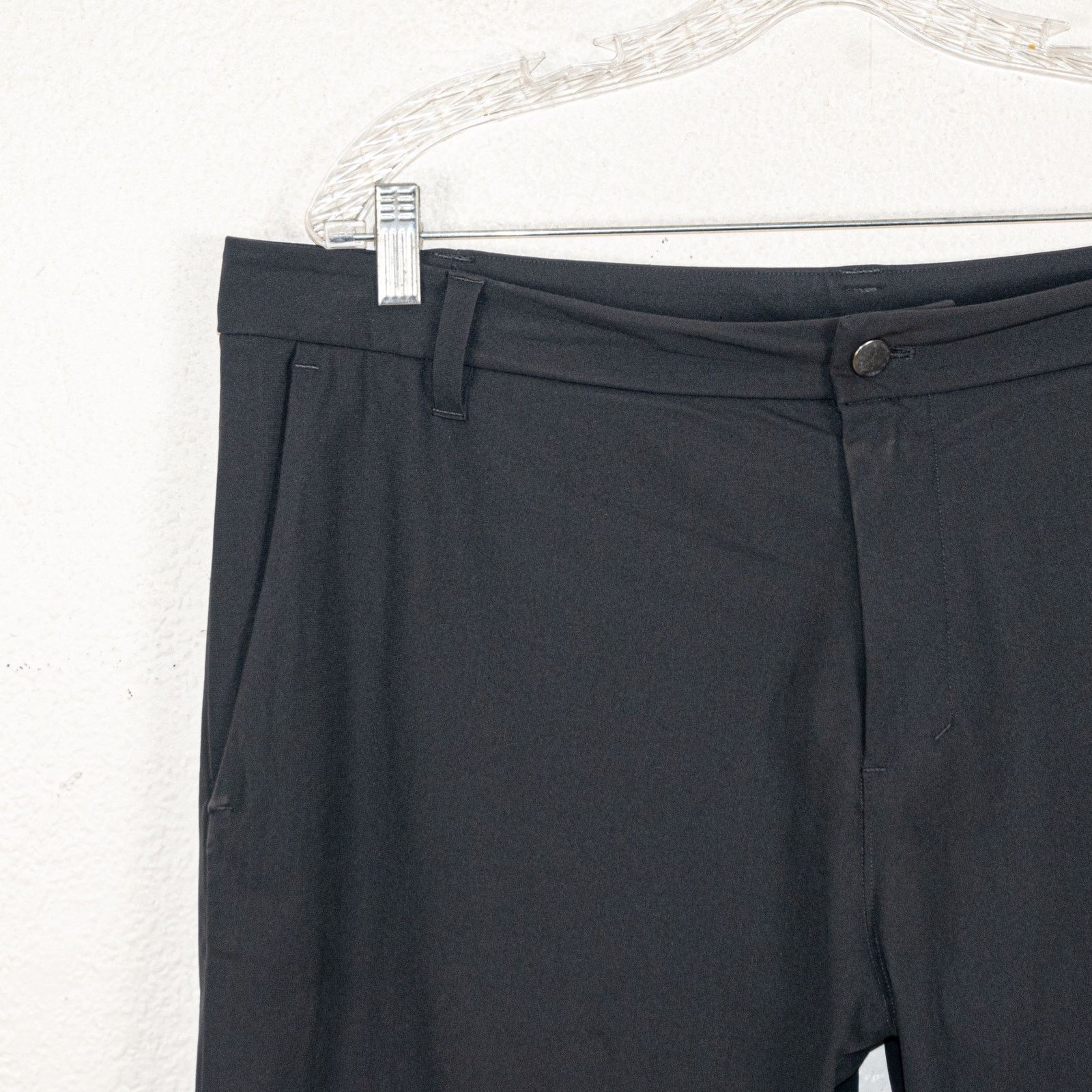 Lululemon Lululemon Men's Commission Pants Classic warpstreme size 38 Size US 38 / EU 54 - 8 Thumbnail