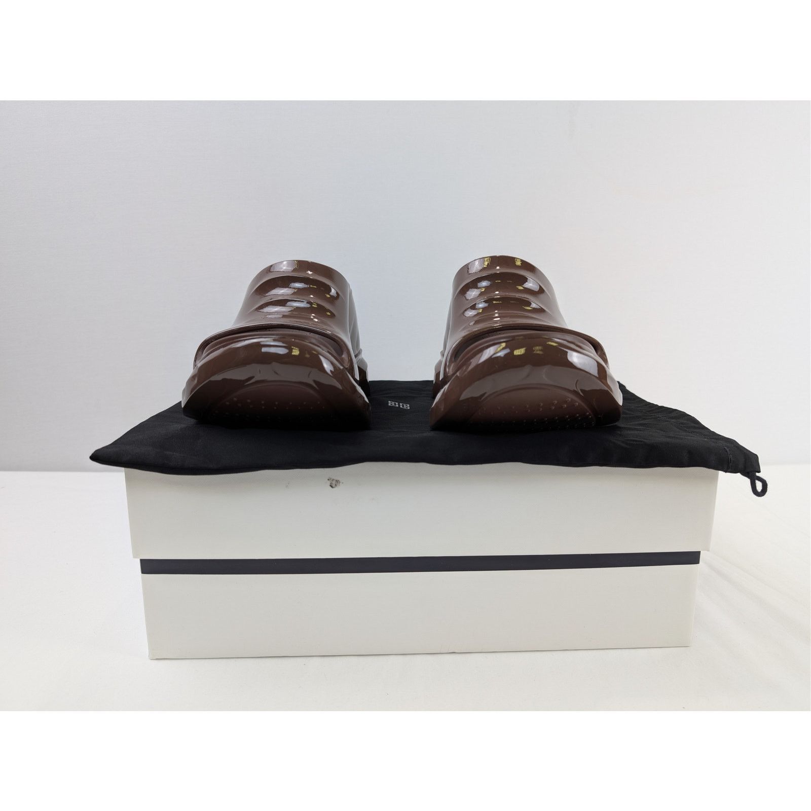 Givenchy o1rshd1 Marshmallow Slider Wedge Sandal in Chocolate Size US 7 / IT 37 - 11 Thumbnail