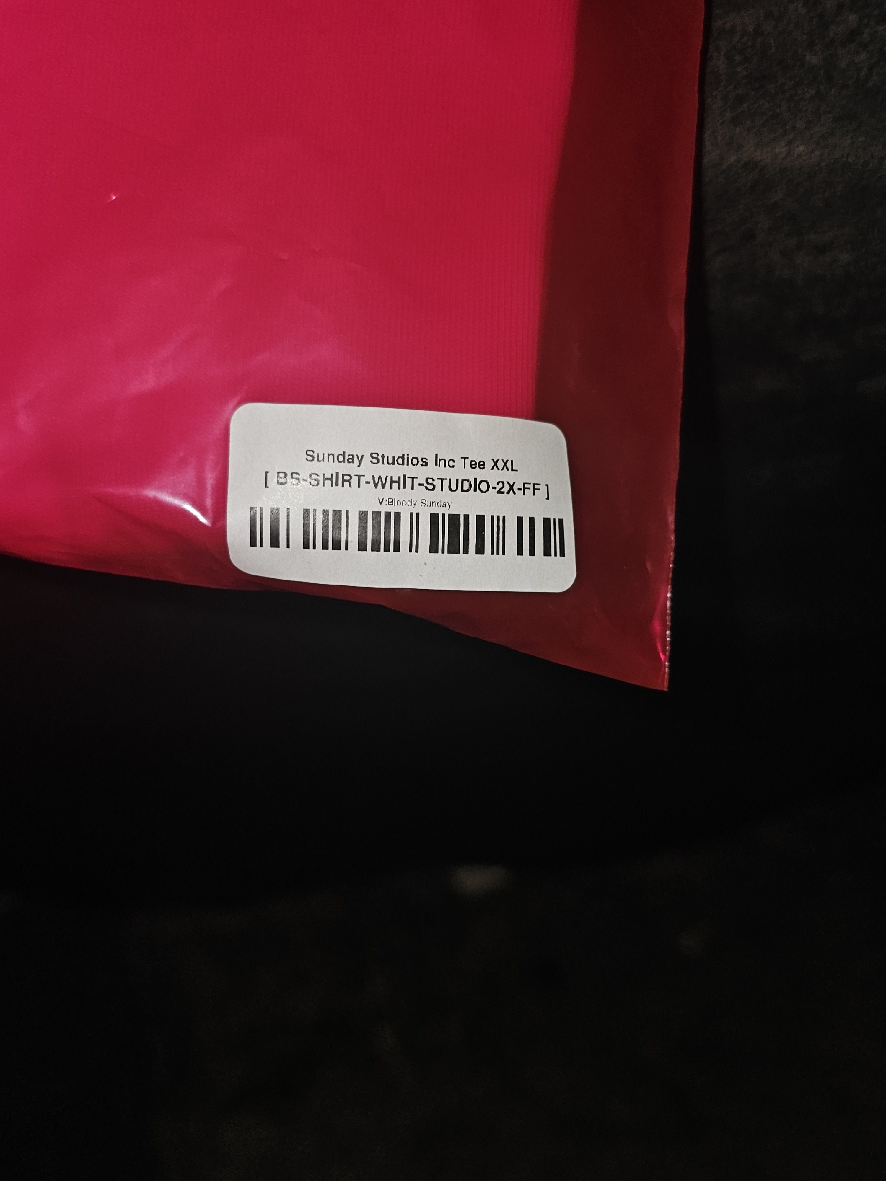 Other Bloody Sunday With the Iconic Apple Logo Size US XXL / EU 58 / 5 - 2 Thumbnail