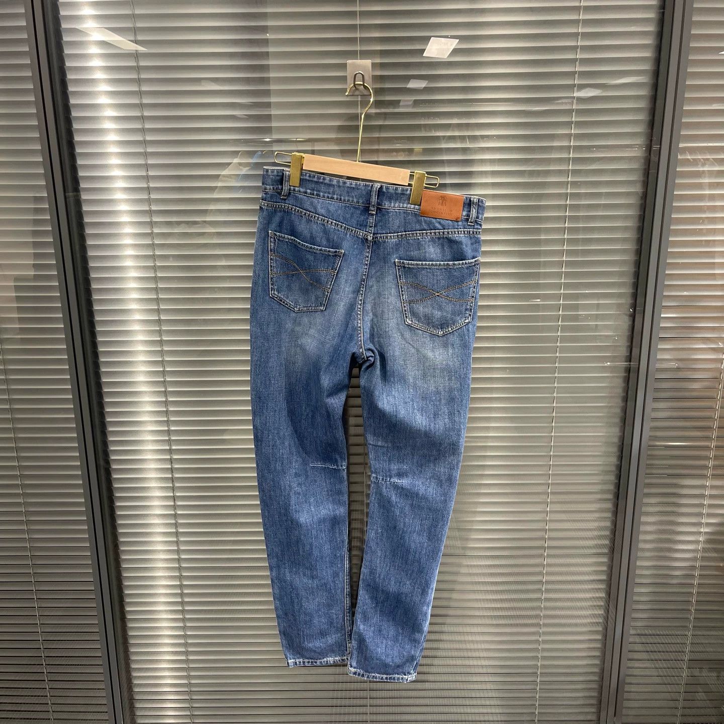 Brunello Cucinelli Brunello Cucinelli Pocket Embro Leather Patch Jeans 48 Size US 32 / EU 48 - 1 Thumbnail