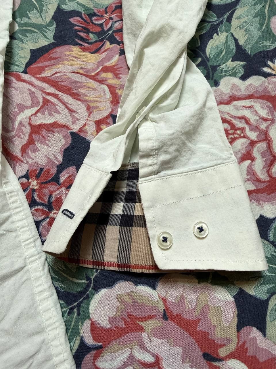 Burberry Vintage Burberry Embroidered Logo Button Up Shirt Size US XL / EU 56 / 4 - 14 Thumbnail
