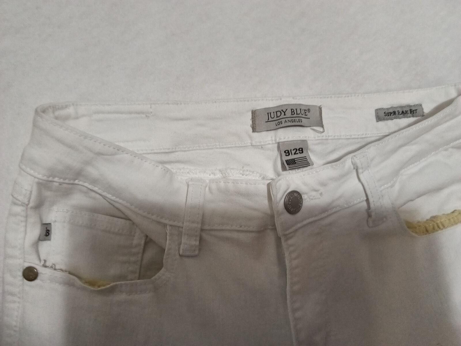 Other Judy Blue White Super Flare Fit Jeans Size 9/29 Size 29" - 2 Thumbnail