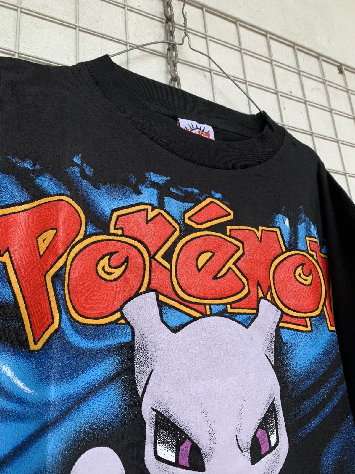 Pokemon Pokémon tshirt mewtwo Size US XL / EU 56 / 4 - 6 Thumbnail