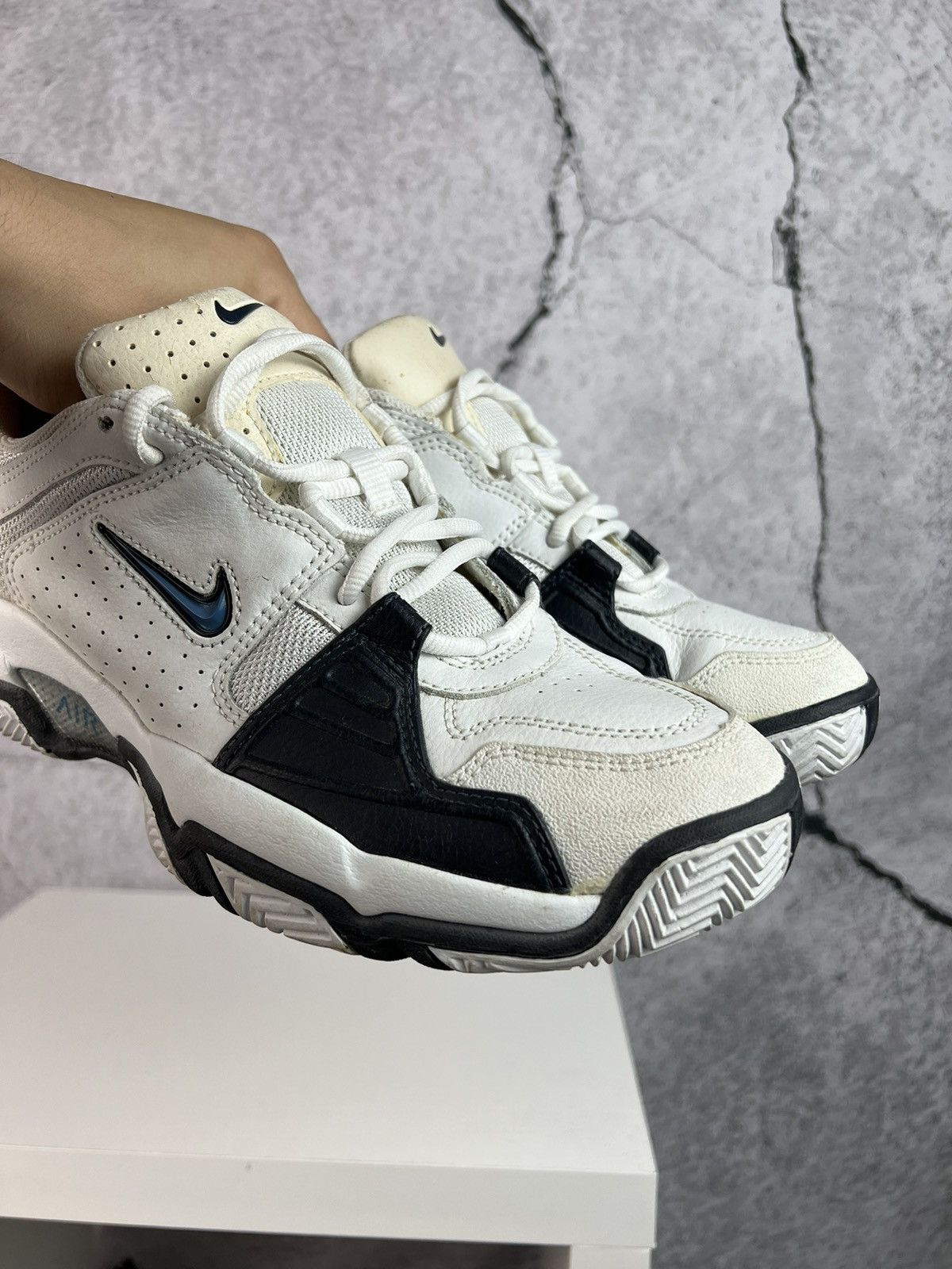 Nike Vintage Nike Air 00s 2003 White/black sneakers shoe Size US 9.5 / EU 42-43 - 7 Thumbnail