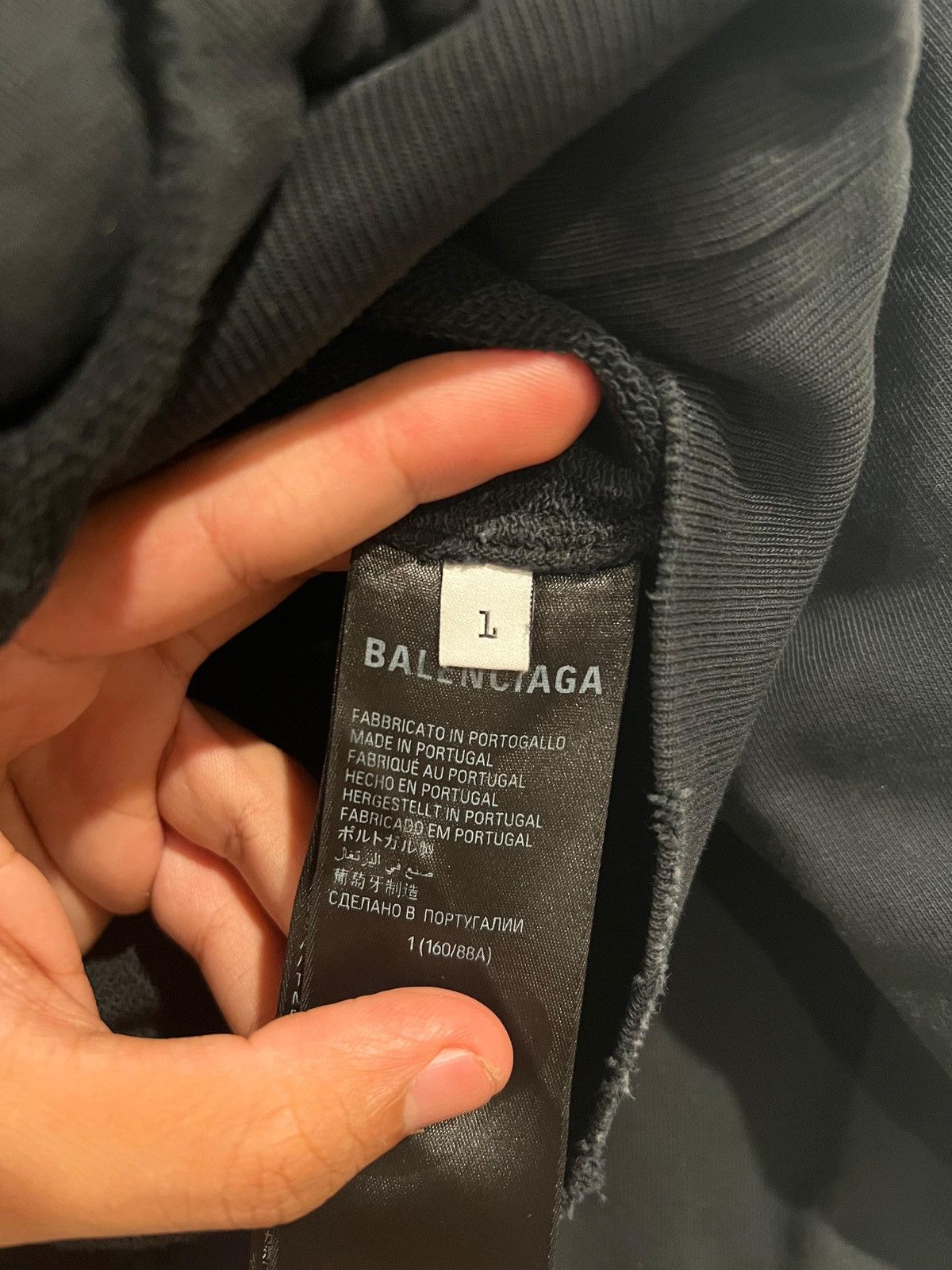 Balenciaga Balenciaga Distressed Tape Hoodie Size US S / EU 44-46 / 1 - 7 Thumbnail