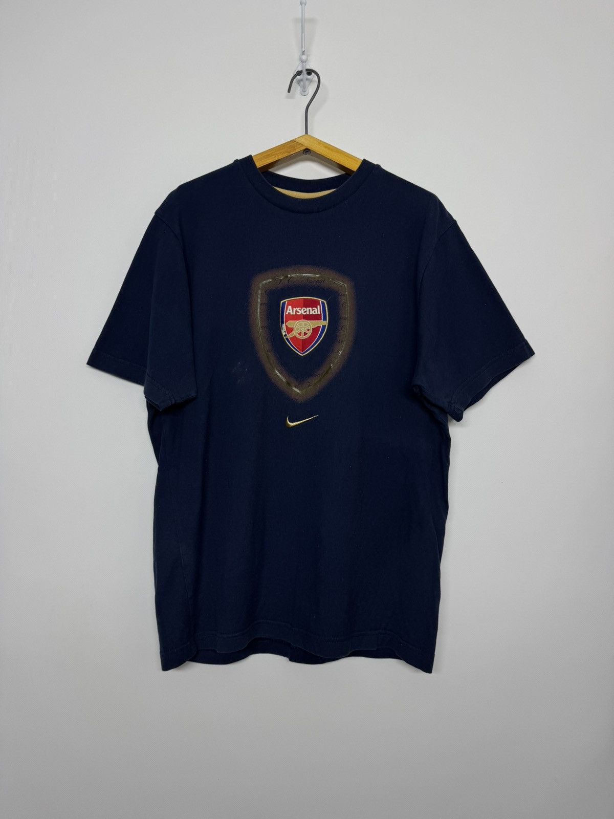 Nike Vintage Nike Tick Arsenal Graphic Print Navy Red T-Shirt Size US M / EU 48-50 / 2 - 4 Thumbnail