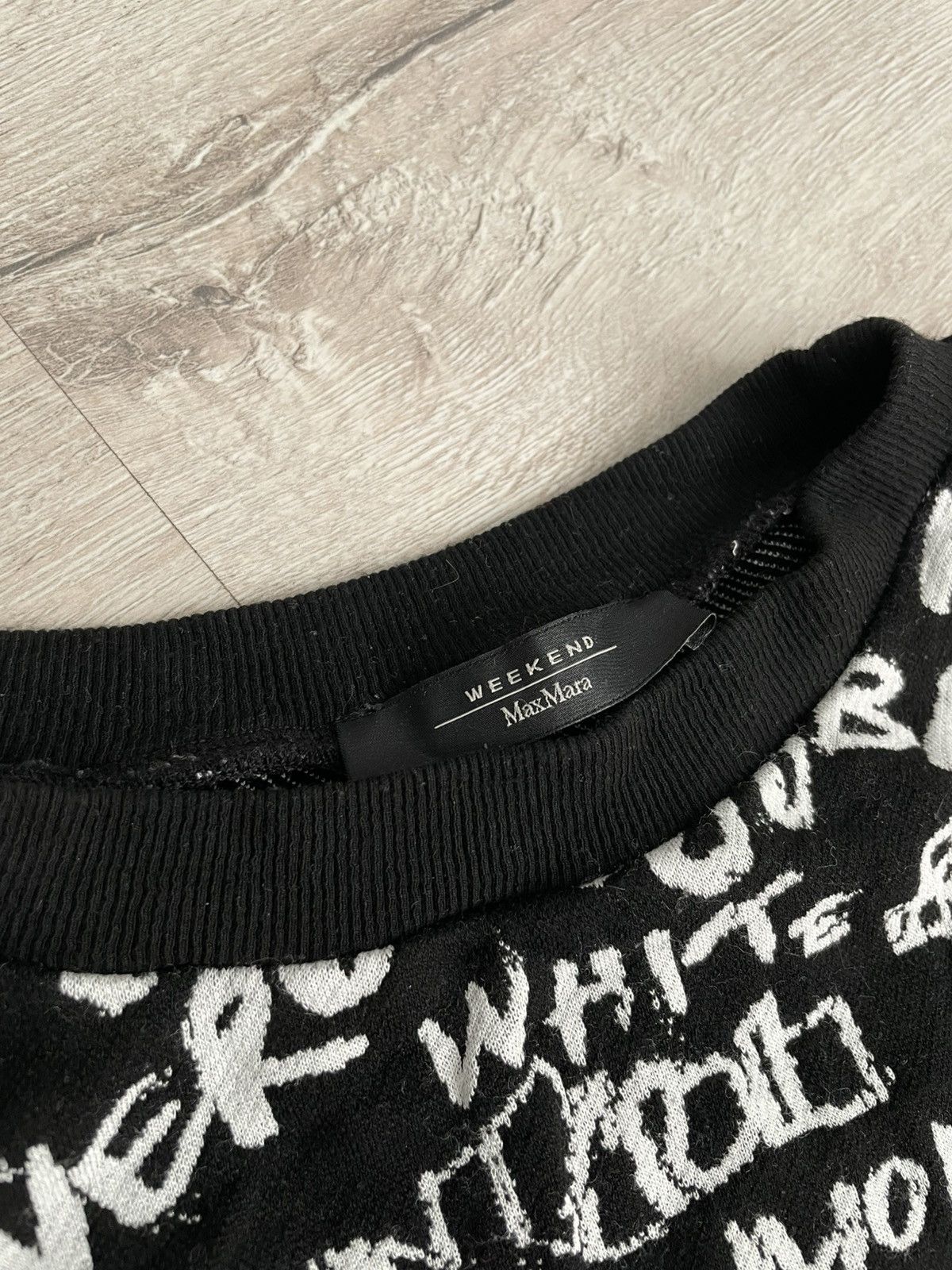 Max Mara × Weekend Max Mara Rare Over Print Weekend Max Mara Crop Top Sweatshirt Size S / US 4 / IT 40 - 5 Thumbnail