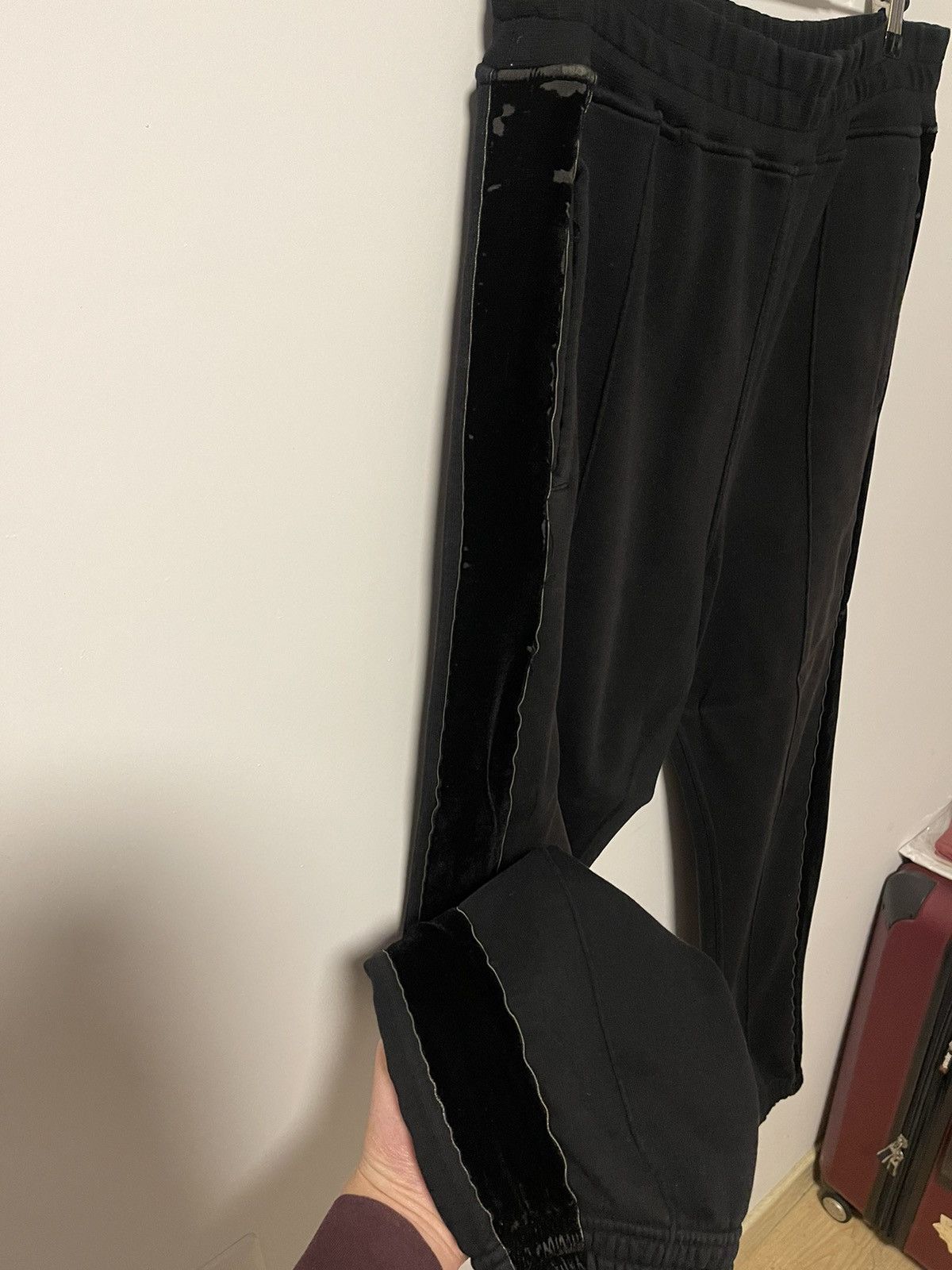 Haider Ackermann Haider ackermann 15FW velvet strip sweatpants Size US 32 / EU 48 - 5 Thumbnail