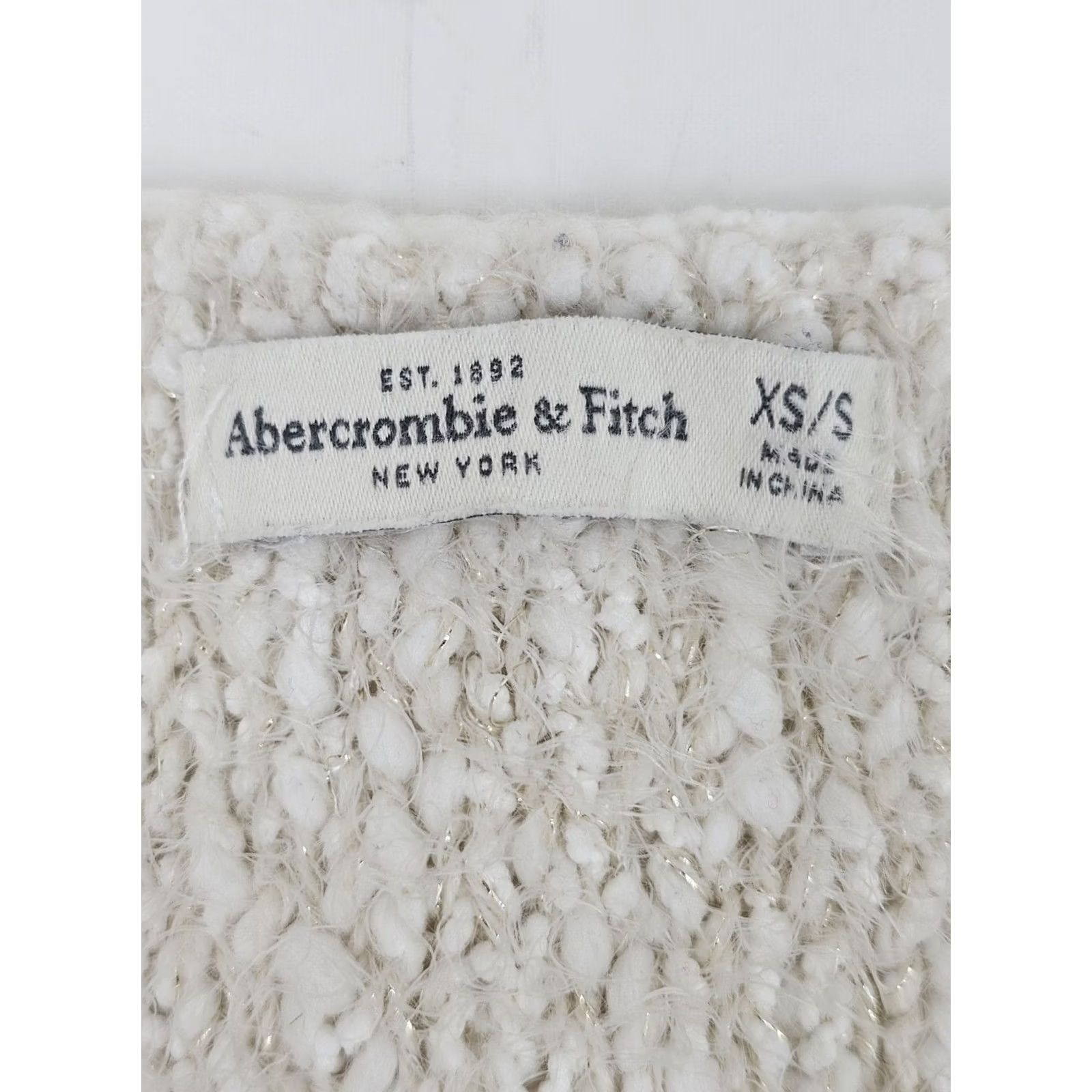 Abercrombie & Fitch Abercrombie & Fitch Bouclé V-Neck Pullover Sweater Women’s S Cream Fuzzy Glitter Size S / US 4 / IT 40 - 3 Thumbnail