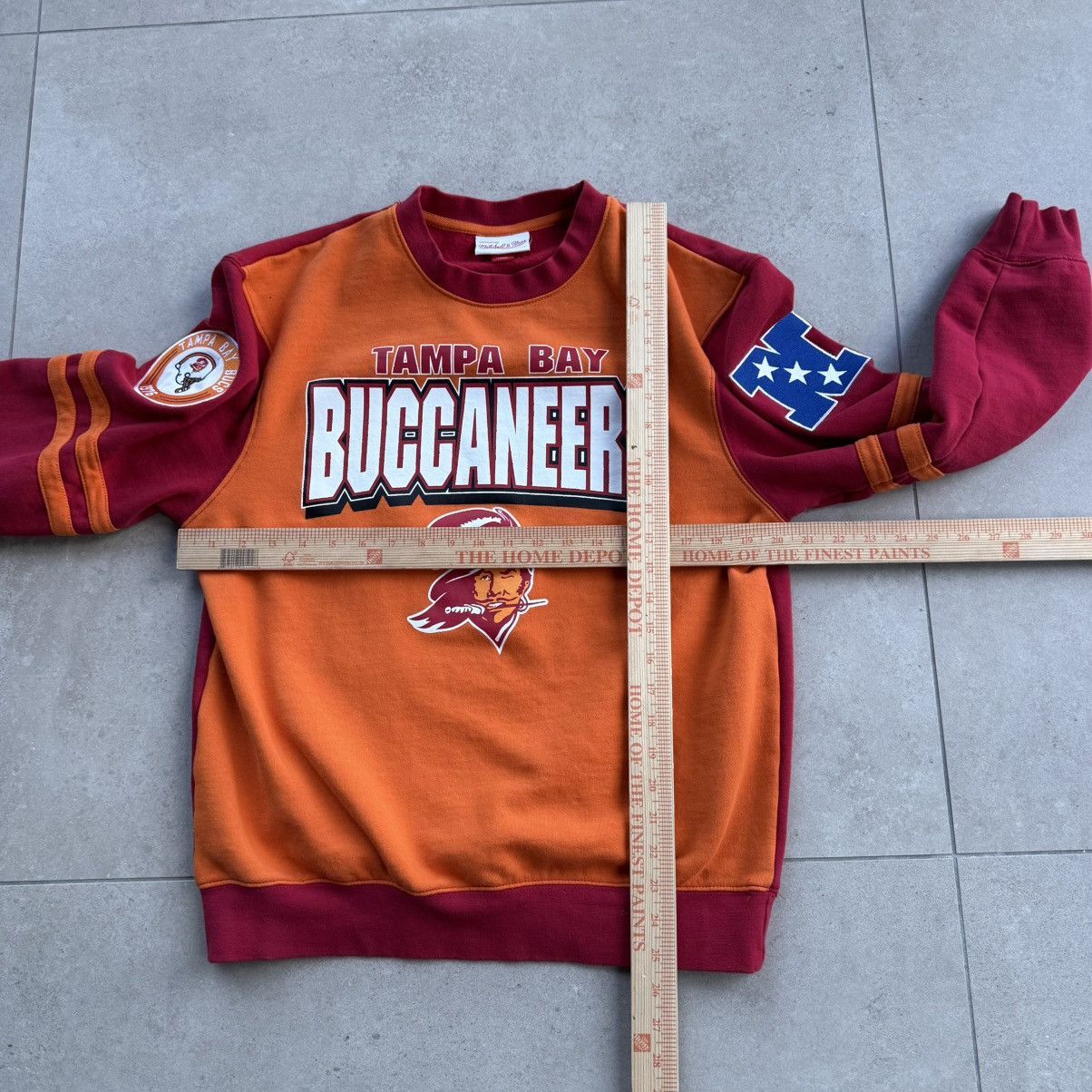 Mitchell & Ness Mitchell & Ness Tampa Bay Buccaneers Sweatshirt Size US M / EU 48-50 / 2 - 8 Thumbnail