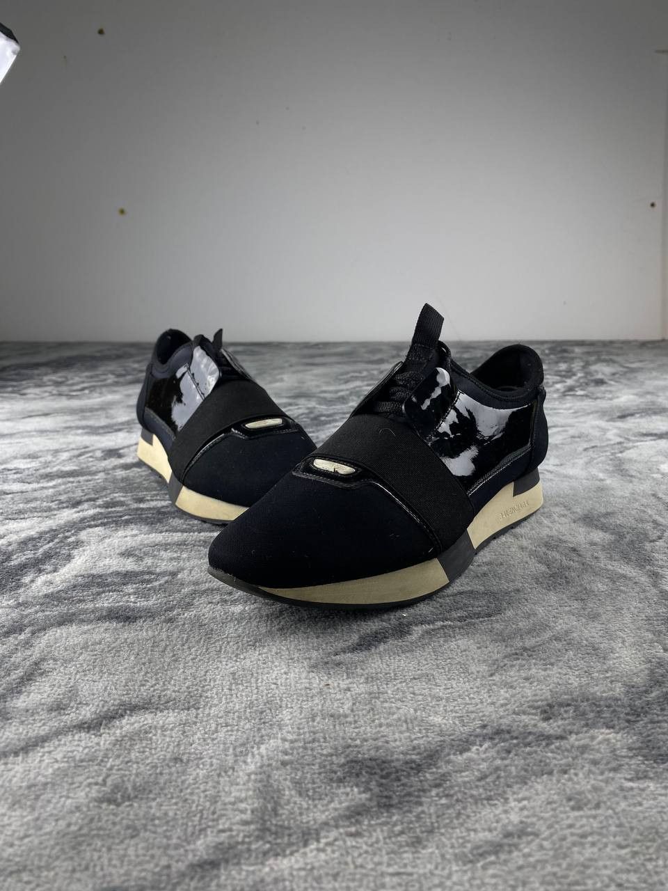 Balenciaga Balenciaga Race Runner Low Trainers Sneakers Men Size 41 Size US 8 / EU 41 - 1 Thumbnail