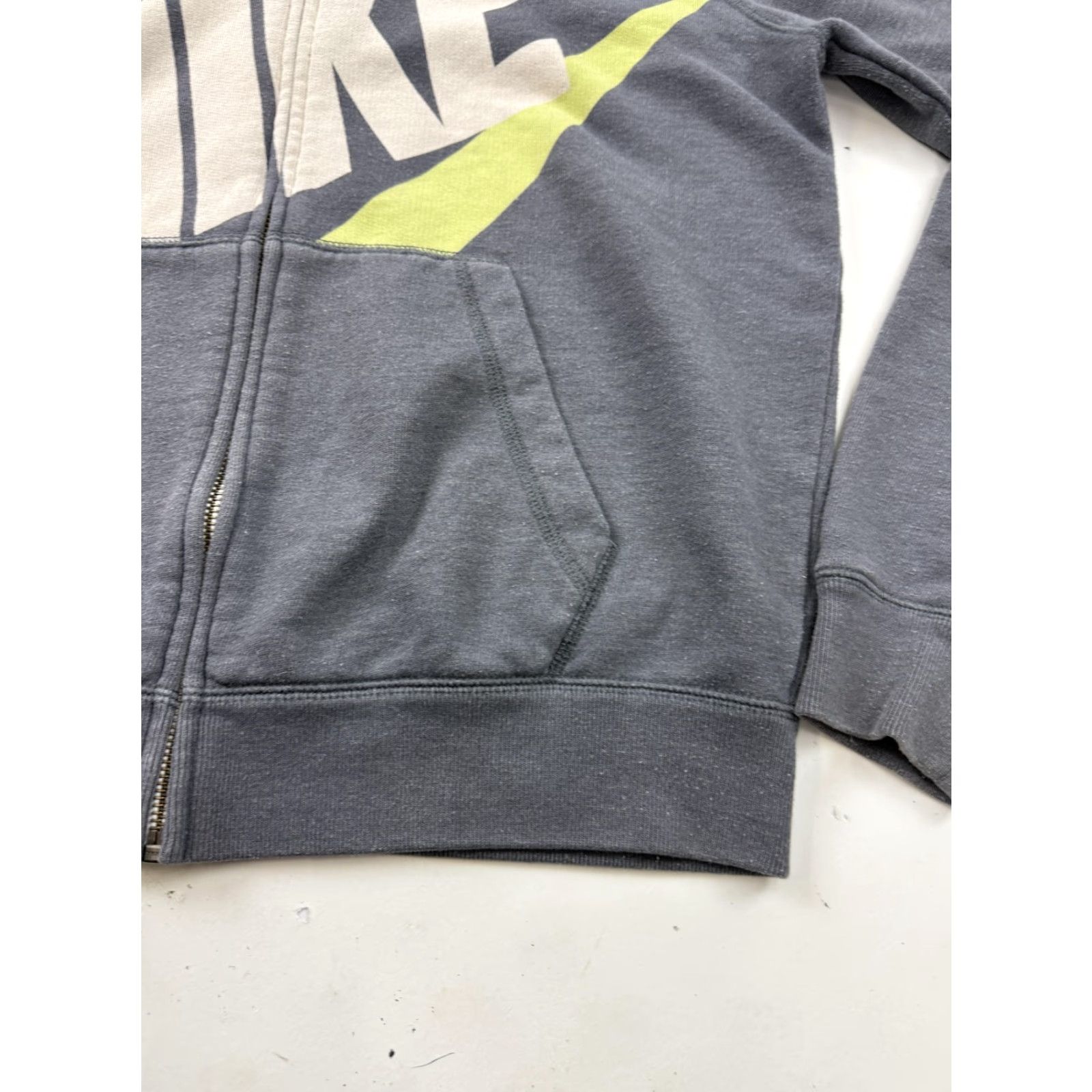 Nike Nike Hoodie Mens Medium Gray Full Zip Big Logo Sample Sweatshirt 545653-021 Size US M / EU 48-50 / 2 - 4 Thumbnail