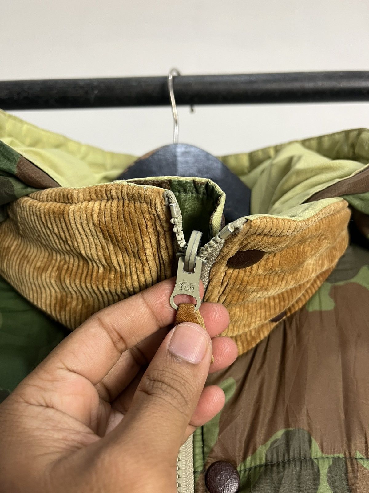 Montbell 1990s Montbell Reversible Camo Down Jacket Size US L / EU 52-54 / 3 - 9 Thumbnail