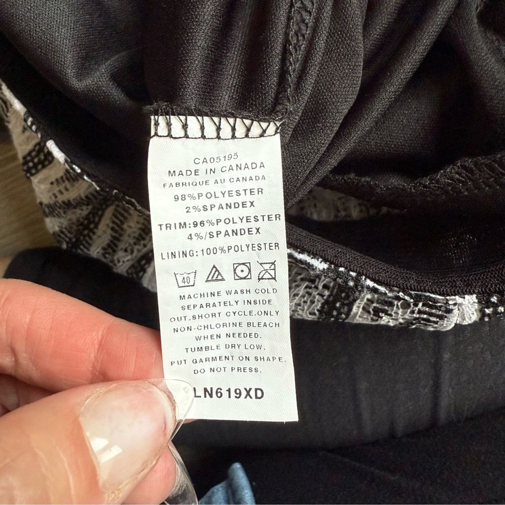 The Unbranded Brand Picadilly Fashion Black and White Sheath Dress V-neck Size XS / US 0-2 / IT 36-38 - 9 Thumbnail