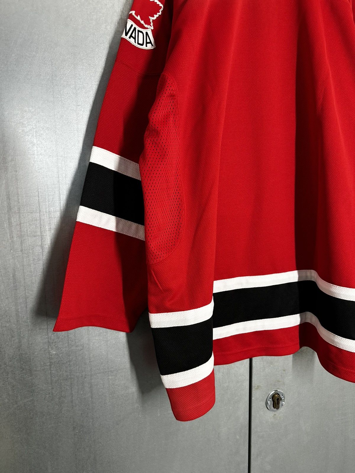 Nike Vintage Nike Canada Ice Hockey National Team NFL Jersey Size US XL / EU 56 / 4 - 11 Thumbnail