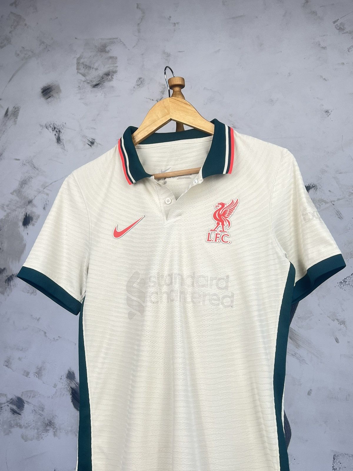Nike Nike Liverpool Avay Jersey 2020 - 2021 Shirt Size S Size US S / EU 44-46 / 1 - 2 Thumbnail