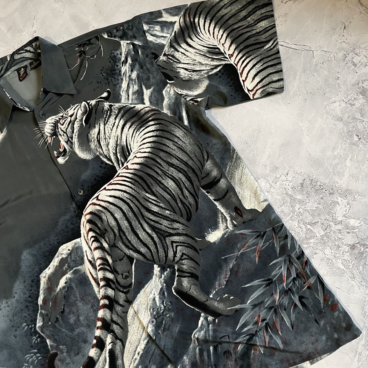 Other Vintage Short Sleeve Shirt Tiger Print Diesel style Size US XL / EU 56 / 4 - 6 Thumbnail