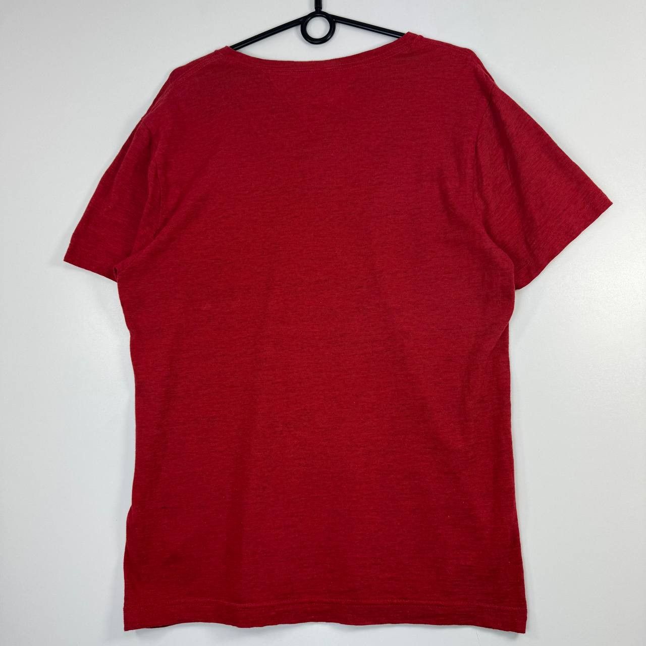 Tommy Hilfiger Tommy Hilfiger Red V-Neck Pocket T-Shirt Mens Size L Size US L / EU 52-54 / 3 - 10 Thumbnail