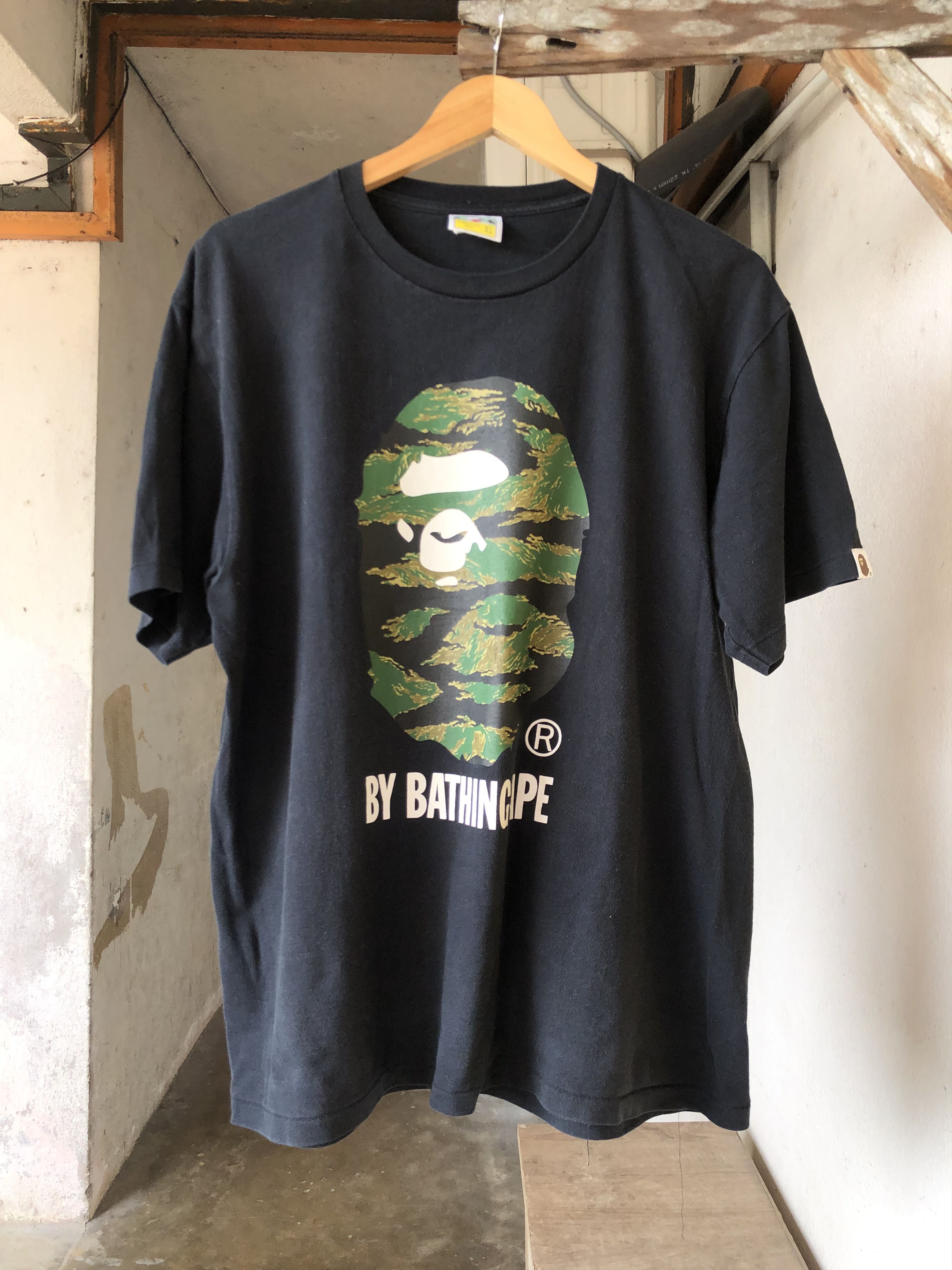 Bape Rare❗️The Bathing Ape Camo Tiger Short Sleeve Tshirt Size US XL / EU 56 / 4 - 1 Thumbnail
