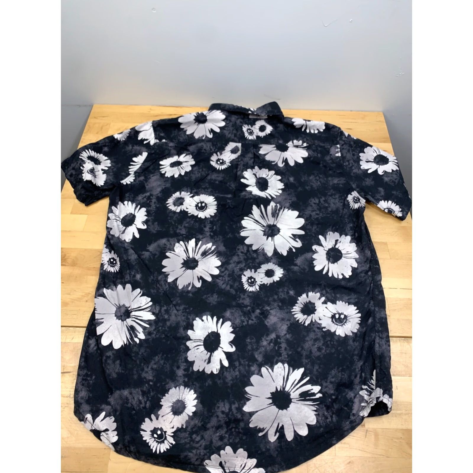 Quiksilver Quiksilver Button-Up Shirt Men L Black Floral Short Sleeve Collared Size US L / EU 52-54 / 3 - 6 Thumbnail