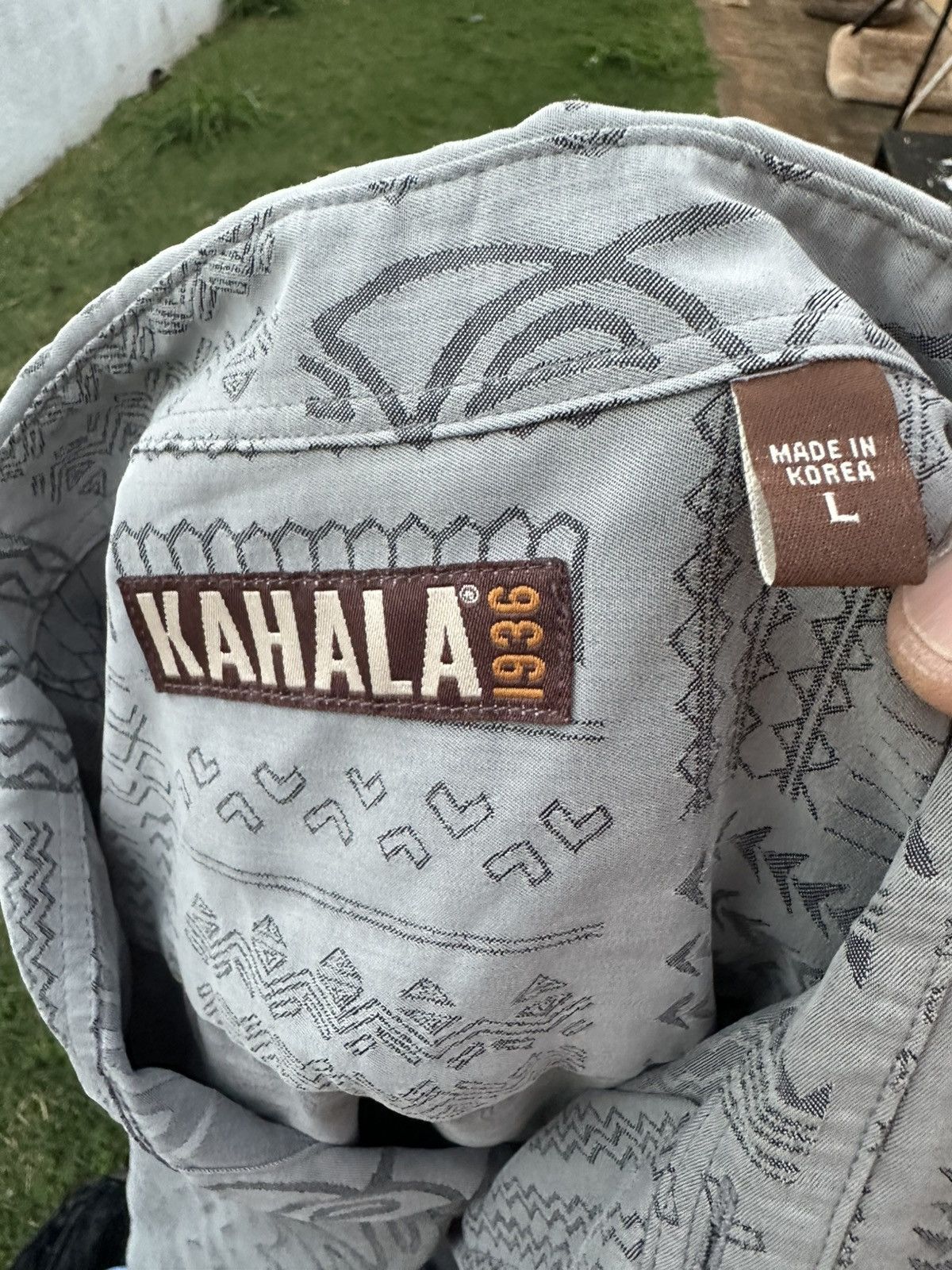 Other PreOwned Kahala Hawaiian Print Gray Men's Large Full Button Size US L / EU 52-54 / 3 - 4 Thumbnail