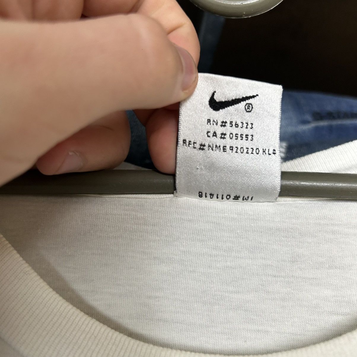 Nike Vintage Nike Big Swoosh 90’s Streetwear y2k tee size L Size US L / EU 52-54 / 3 - 7 Thumbnail