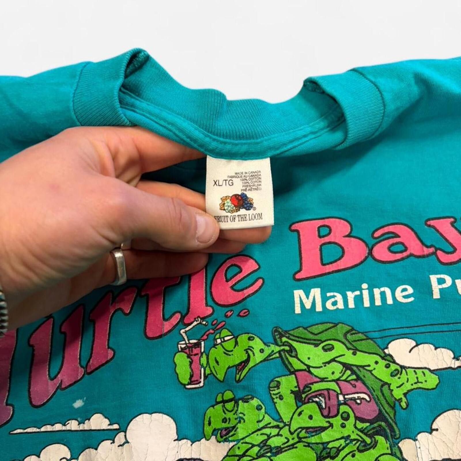 Fruit Of The Loom 90s Turtle Bay Waterski Tee Size US XL / EU 56 / 4 - 4 Thumbnail