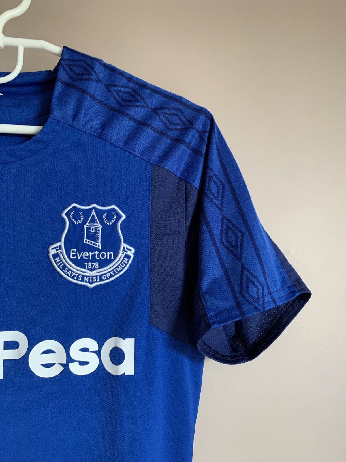 Umbro Everton 2018 Home Football Shirt Umbro Soccer Jersey Size S Size US S / EU 44-46 / 1 - 4 Thumbnail
