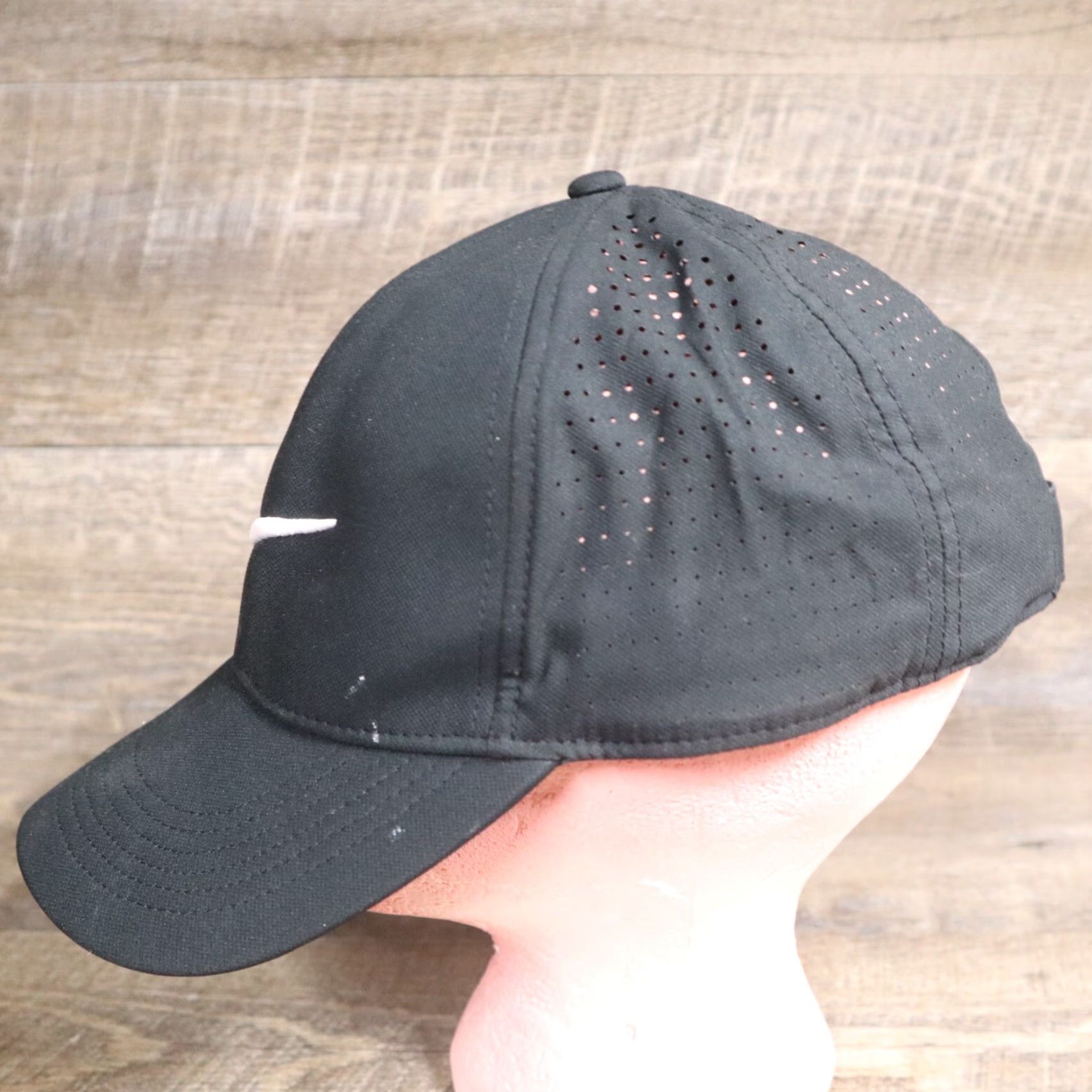 Nike Nike Hat Cap One Size Black Lightweight Baseball Mens Adjustable Swoosh Golf Running Cap Size ONE SIZE - 5 Thumbnail