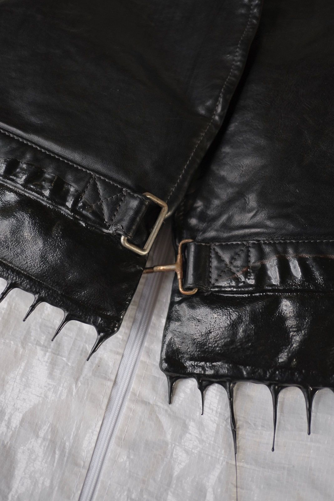 Carol Christian Poell Carol Christian Poell Leather Drip Vestbag AM/2373R Size US M / EU 48-50 / 2 - 11 Thumbnail