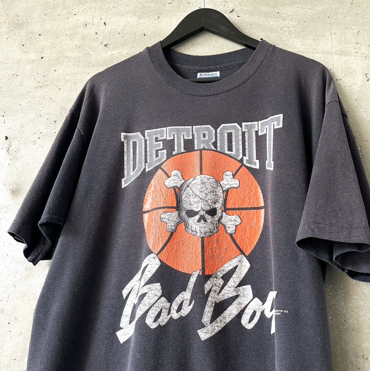 NBA 80s FADED Detroit Bad Boys T-Shirt Size US XL / EU 56 / 4 - 3 Thumbnail