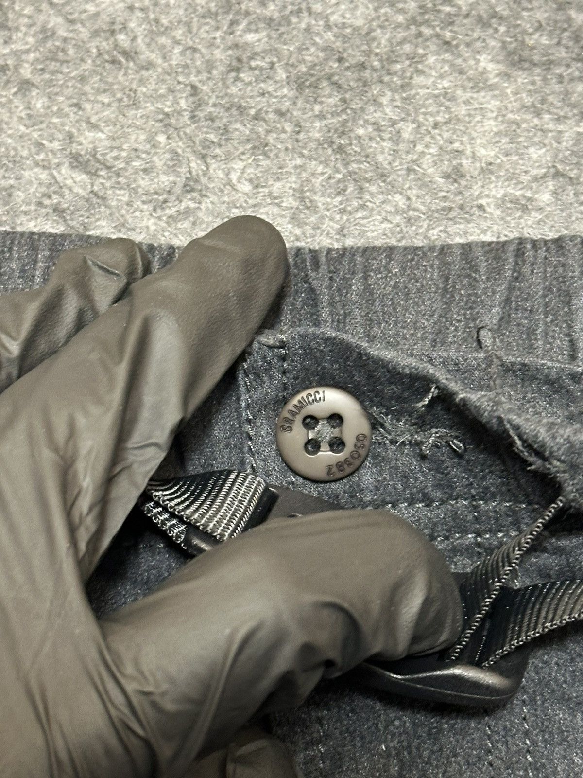 Gramicci Gramicci NN-Pants in a gray gabardine fabric. Size US 30 / EU 46 - 10 Thumbnail