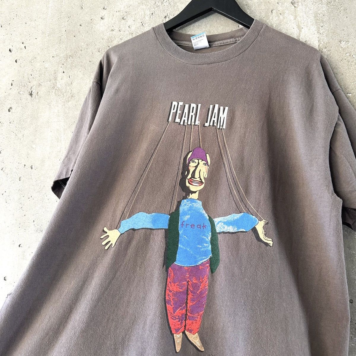 Band Tees 90’s PEARL JAM Freak Puppet Tour T-Shirt Size US XL / EU 56 / 4 - 2 Thumbnail