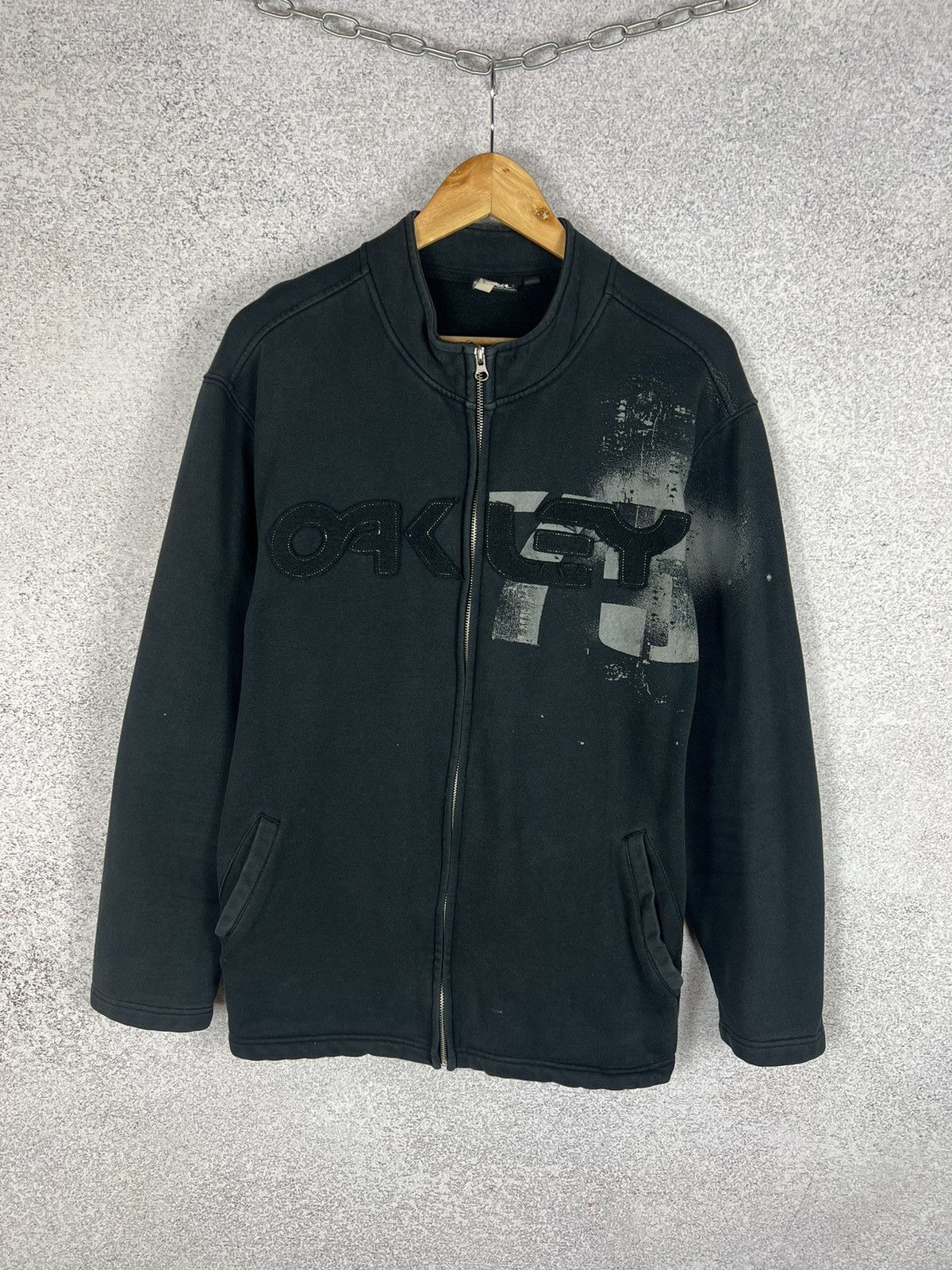 Oakley Vintage Oakley Big Logo Zip Sweatshirt Size US XL / EU 56 / 4 - 1 Thumbnail