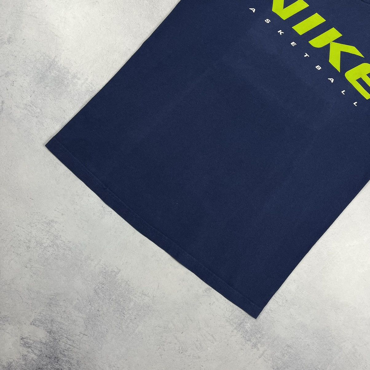 Nike Vintage Nike Basketball y2k big logo tee 90’s Size US S / EU 44-46 / 1 - 4 Thumbnail