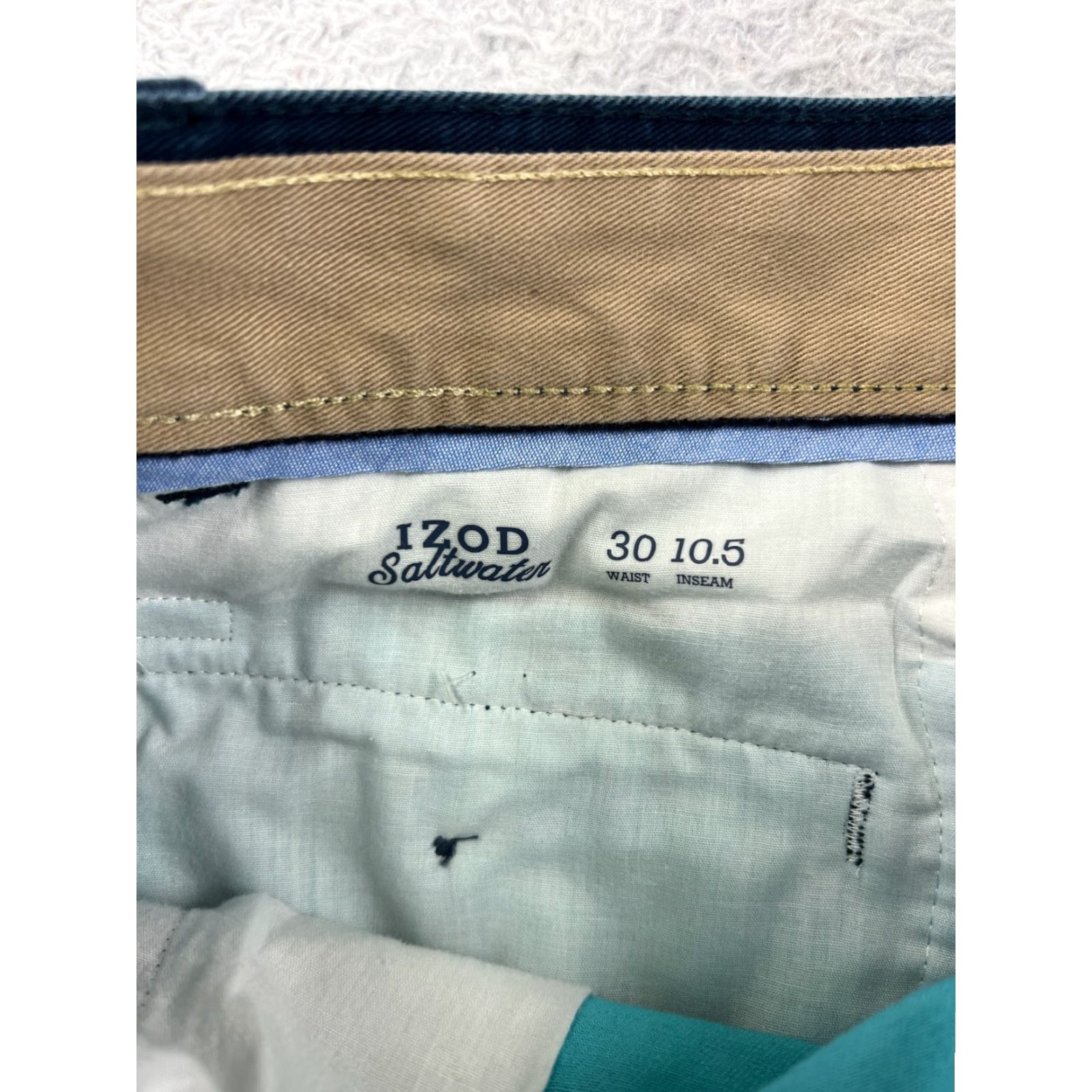 Izod IZOD Mens Shorts 30 Blue Flamingo All Over Print Chino Cotton Golf Wear Adult Regular 30 Blue Flamingo Pattern Mens Size US 30 / EU 46 - 3 Thumbnail