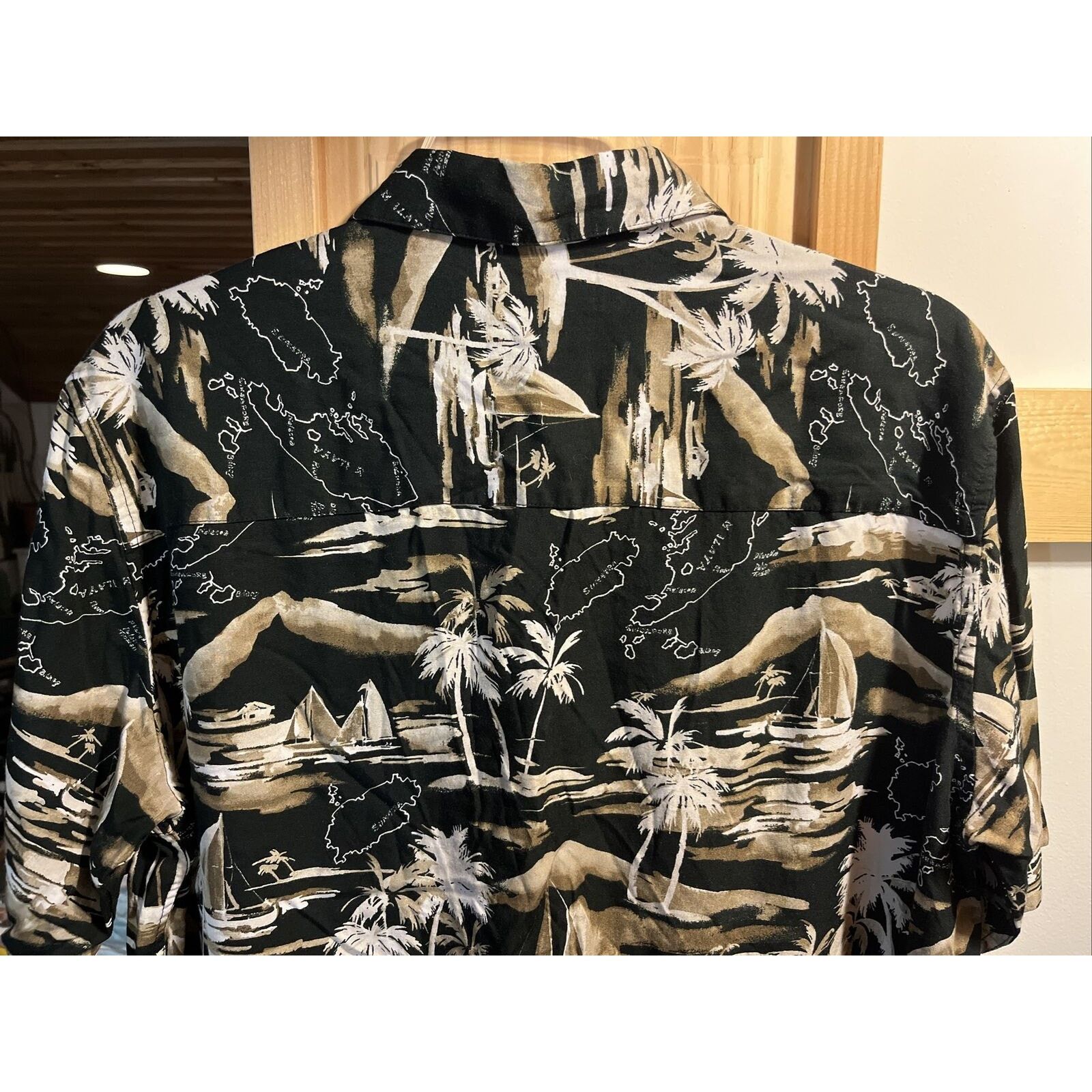 Other Crazy Horse Men's M Black Floral Button Rayon Hawaiian Shirt Size US M / EU 48-50 / 2 - 10 Thumbnail
