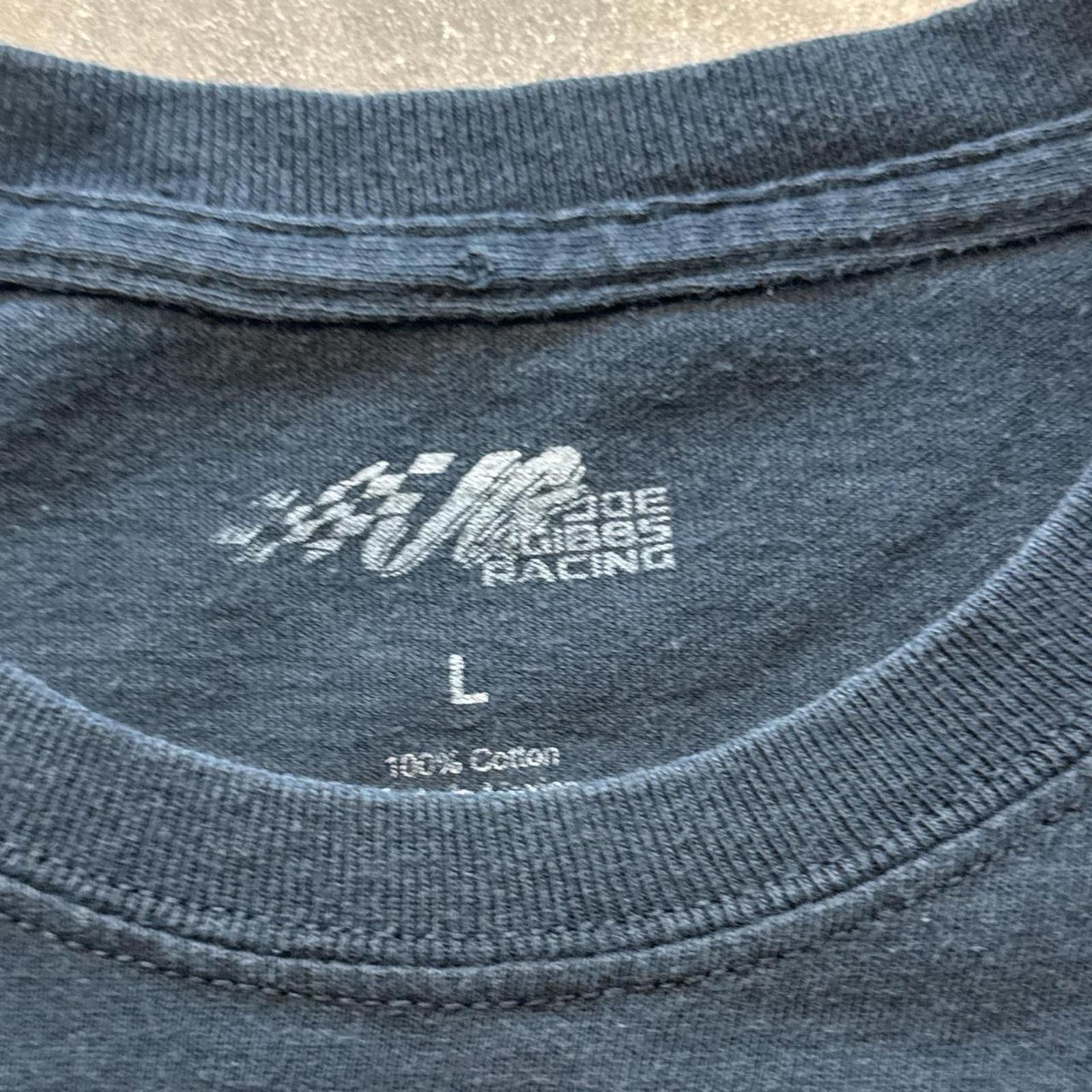 NASCAR Vintage Y2k Faded Martin Truex Jr #19 NASCAR Graphic T-Shirt Size US L / EU 52-54 / 3 - 6 Thumbnail