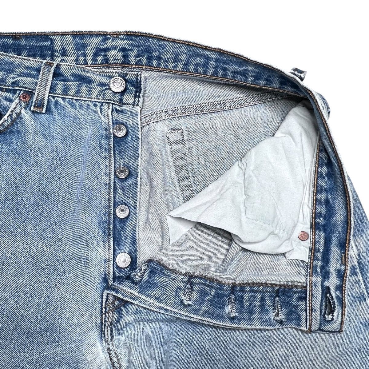 Levi's Vintage 1990s Levi’s 501 Button Fly Made In USA Denim Jeans Size US 32 / EU 48 - 3 Thumbnail