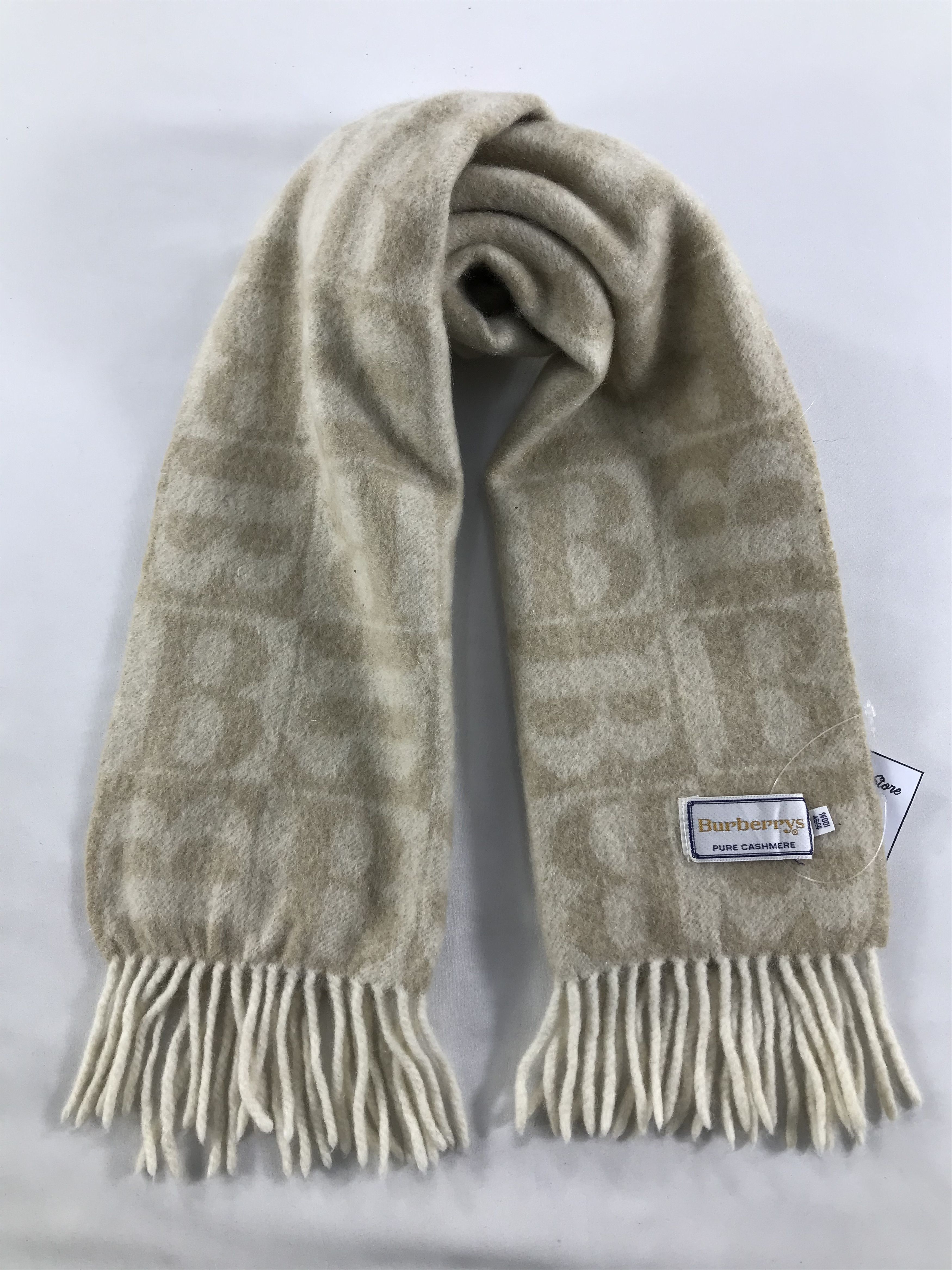 Burberry Vintage Burberry Scarf/Muffler/Neckwear MF1383 Size ONE SIZE - 1 Thumbnail