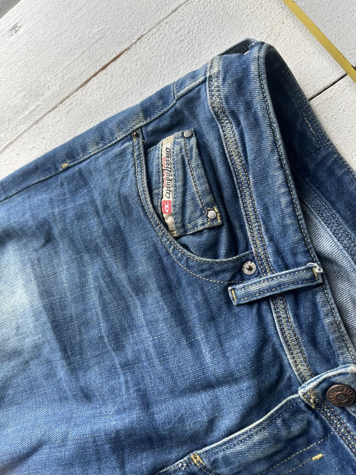 Diesel 🚨Gothic Diesel Regular Slim relax Flared Jeans Womens Size 31" - 3 Thumbnail