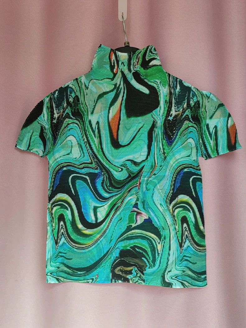 Issey Miyake Issey Miyake size:one size Green chimney-neck short-sleeve Size XS / US 0-2 / IT 36-38 - 2 Thumbnail