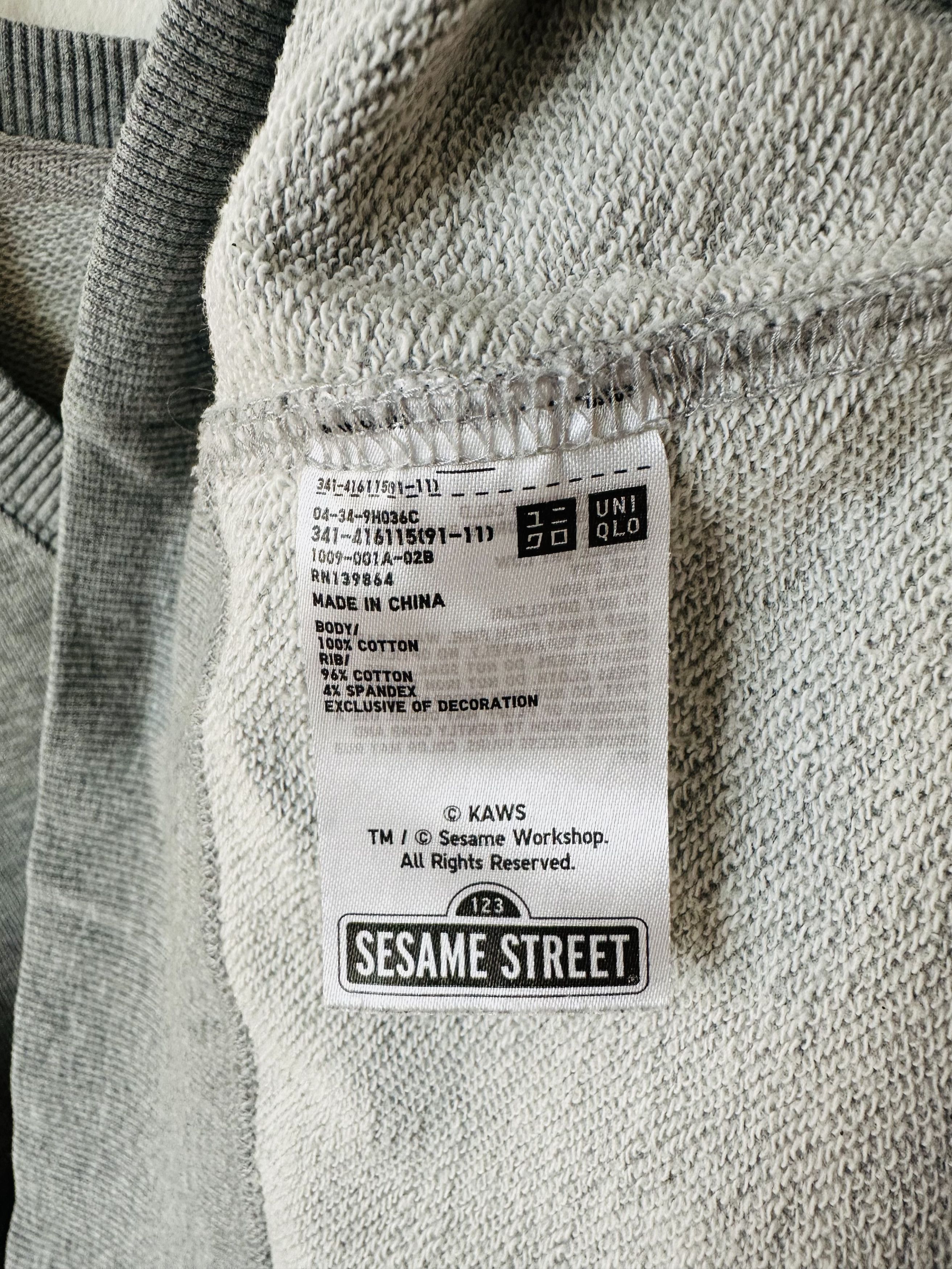 Kaws × Uniqlo Sesame Street XX Sweatshirt Size US L / EU 52-54 / 3 - 4 Thumbnail